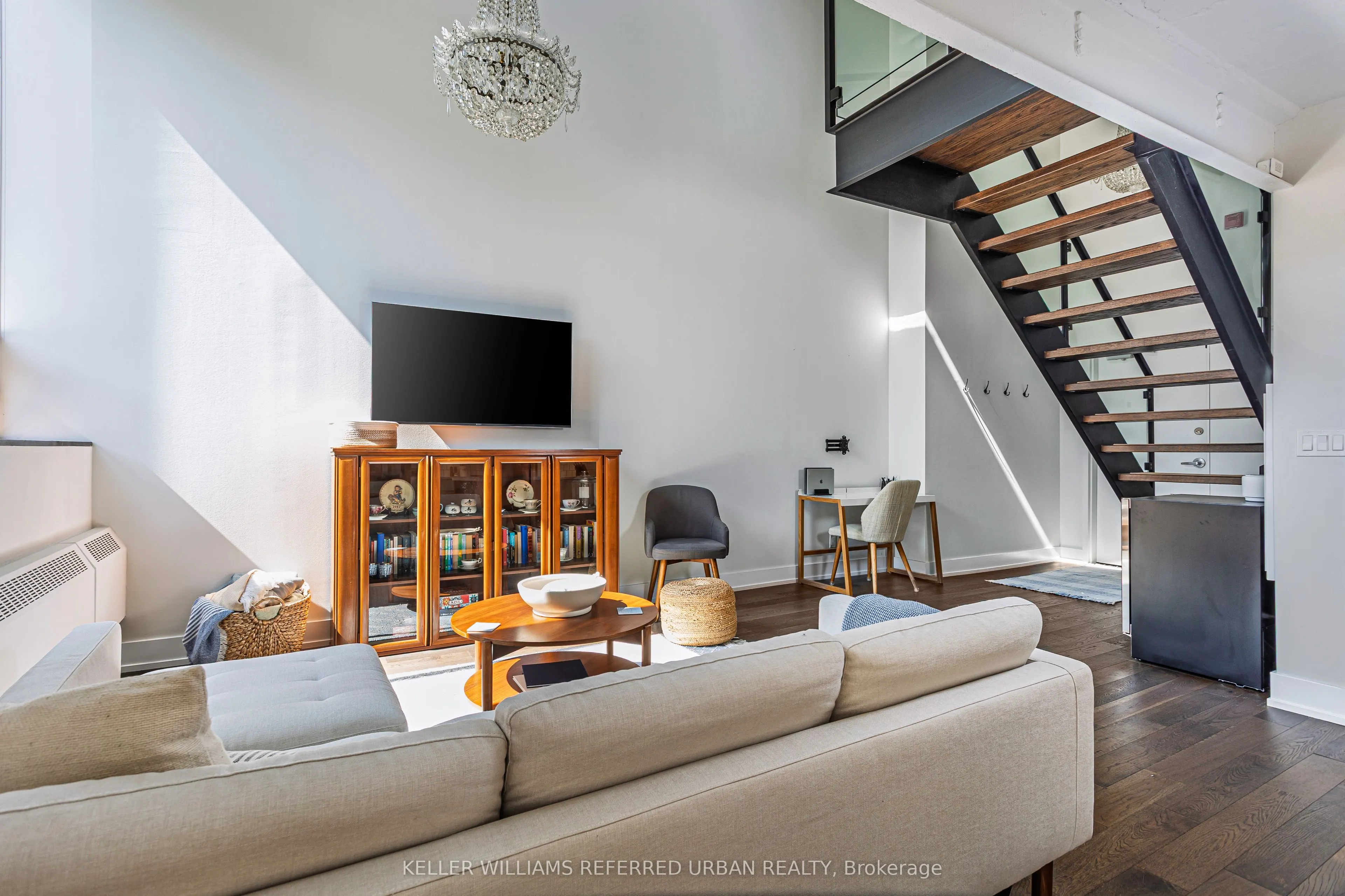 326 Carlaw Avenue, #106
