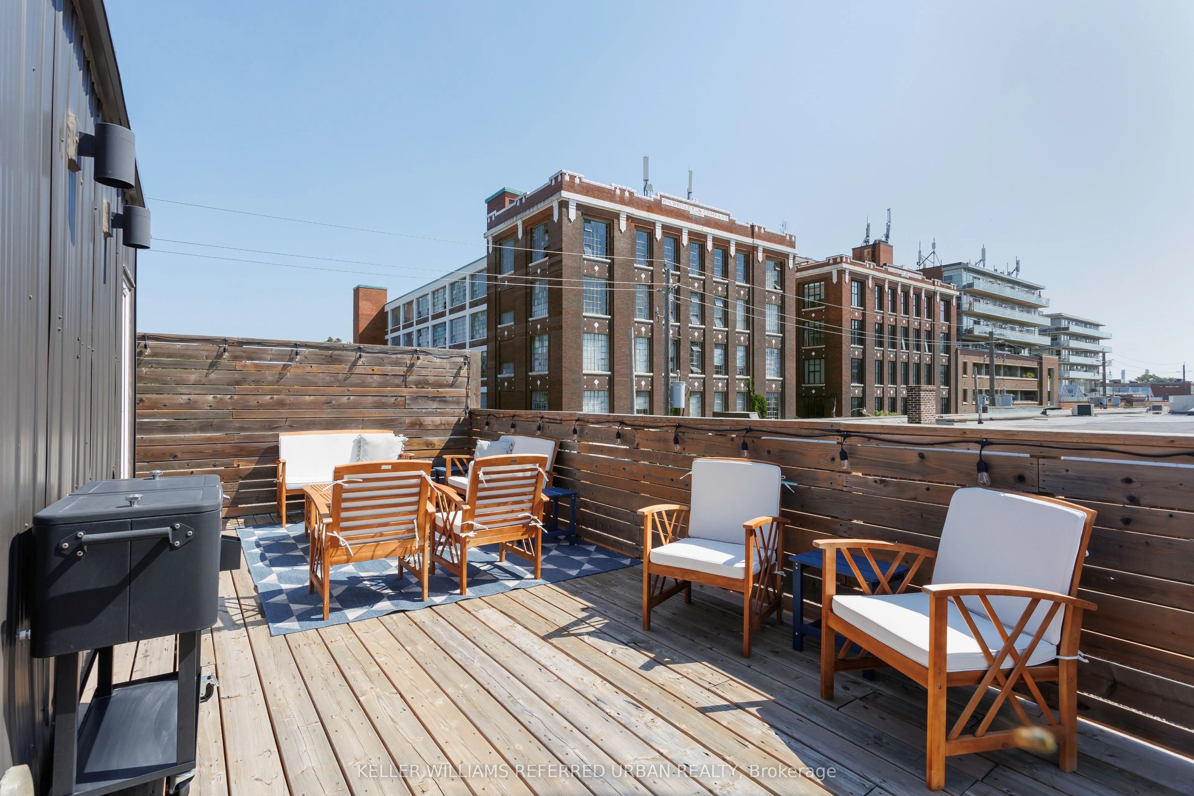 326 Carlaw Avenue, #106