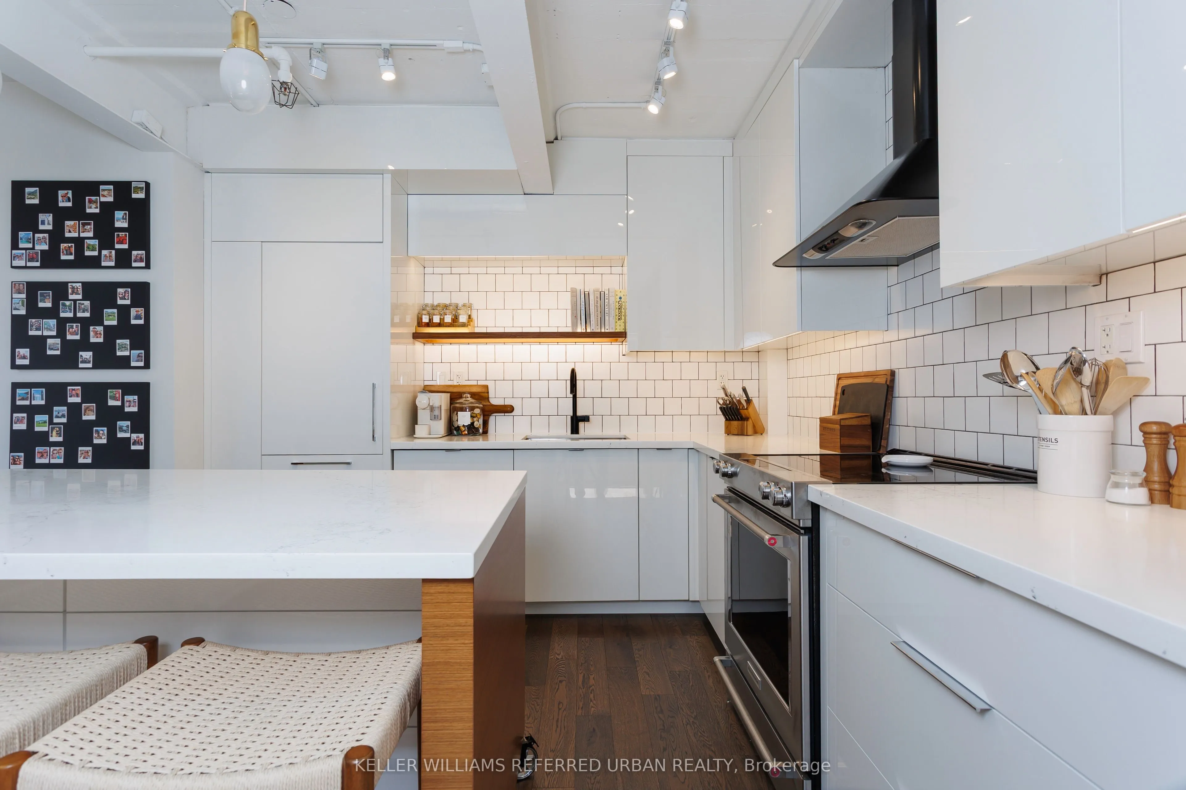 326 Carlaw Avenue, #106