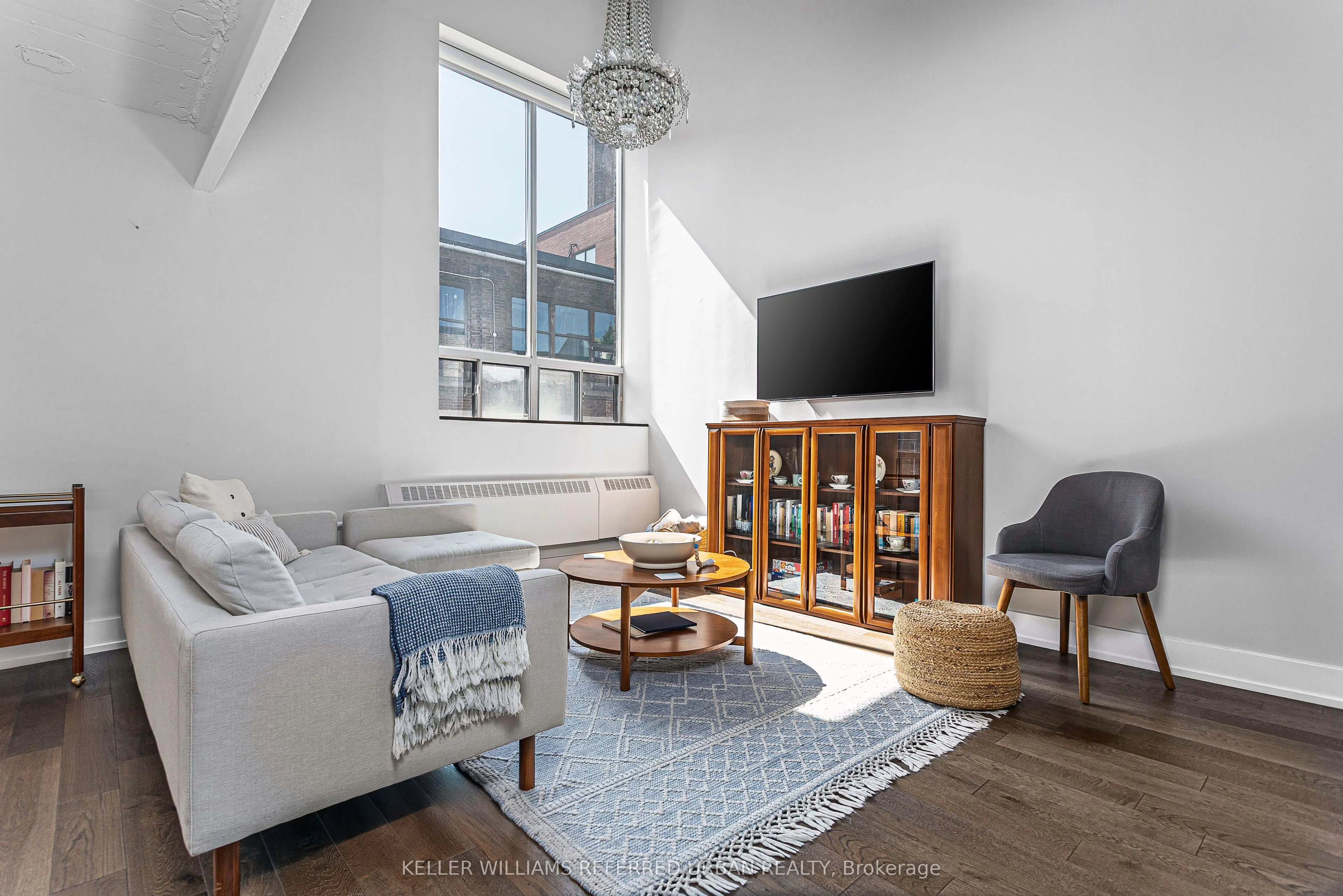 326 Carlaw Avenue, #106