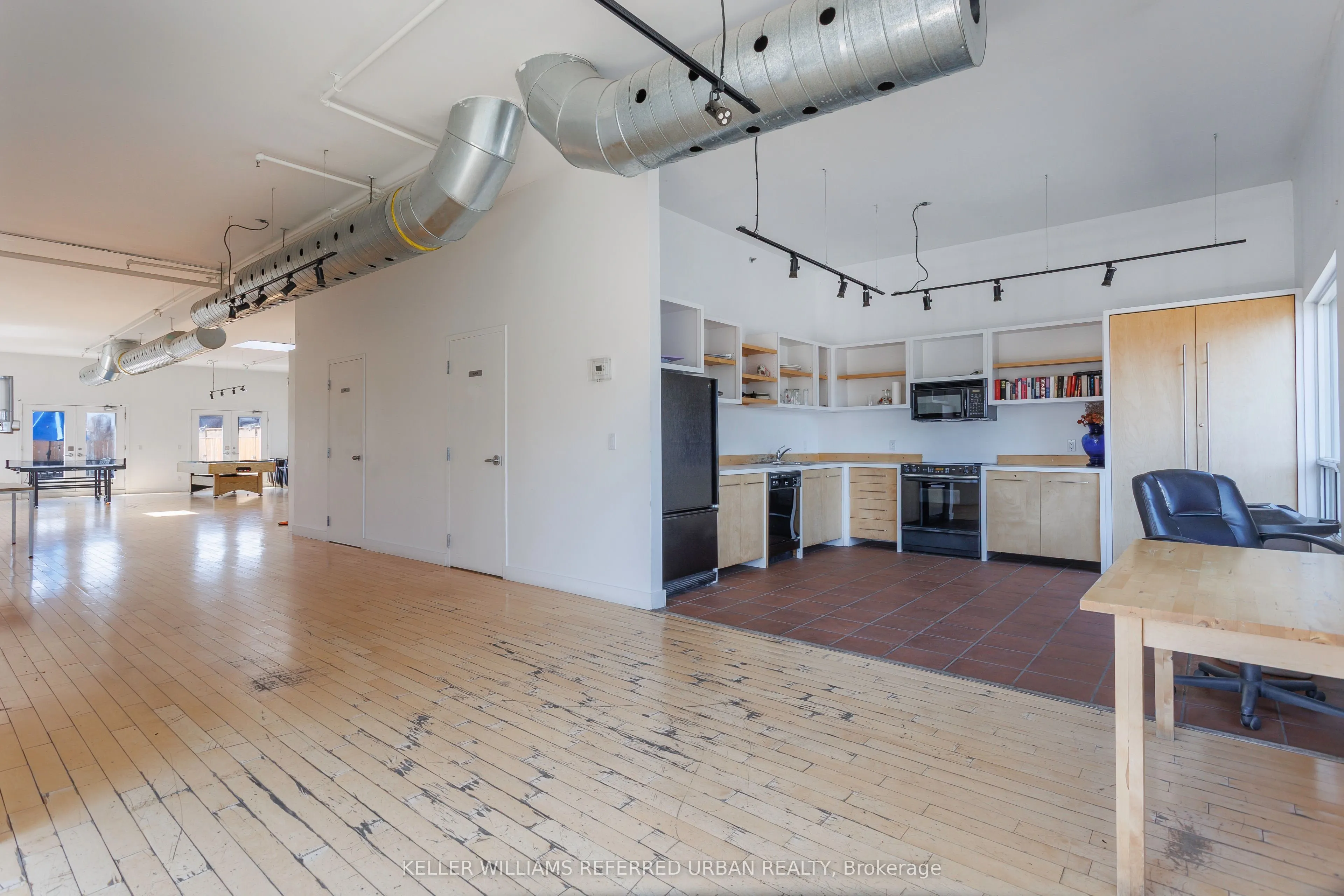 326 Carlaw Avenue, #106