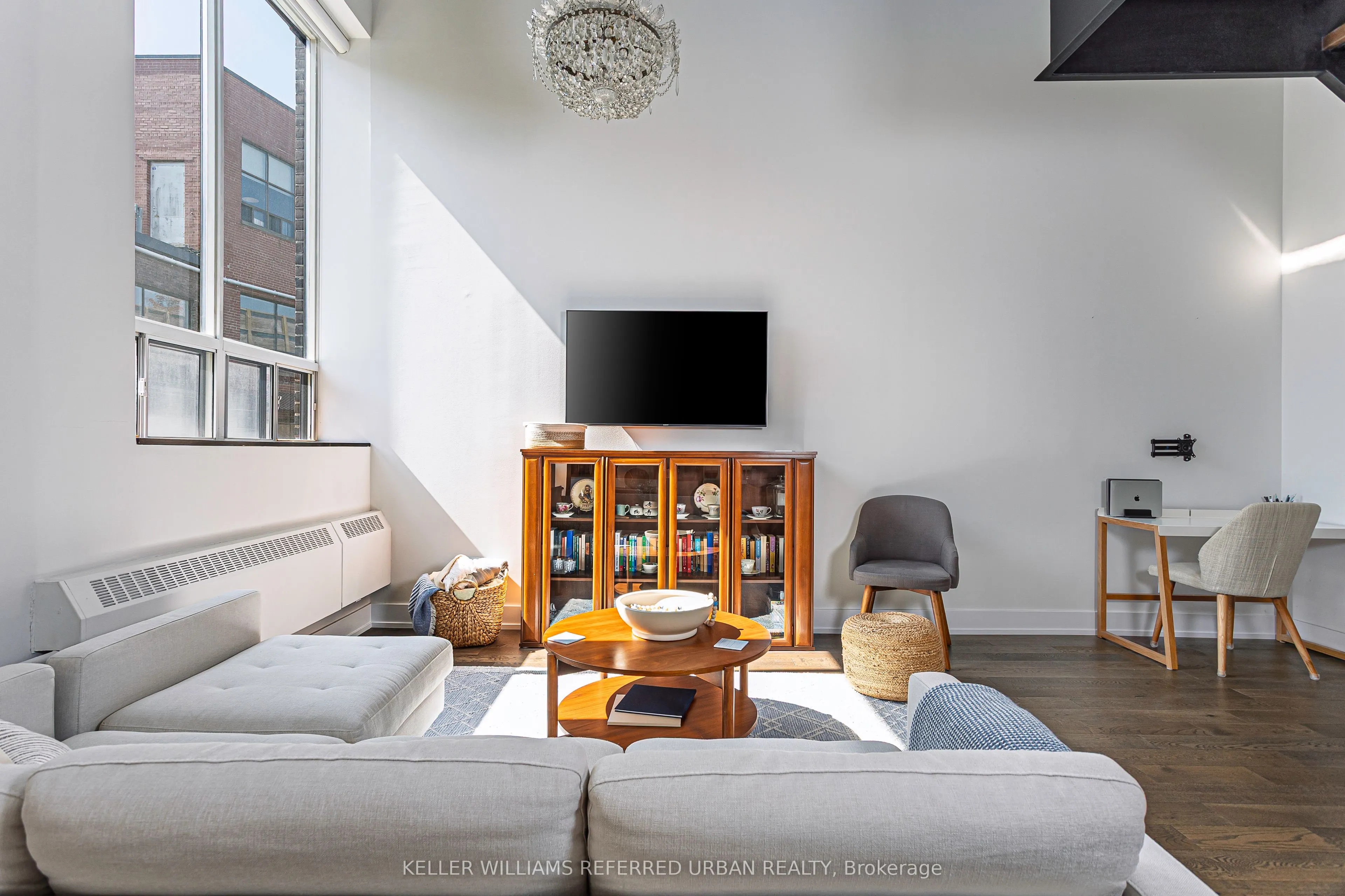 326 Carlaw Avenue, #106