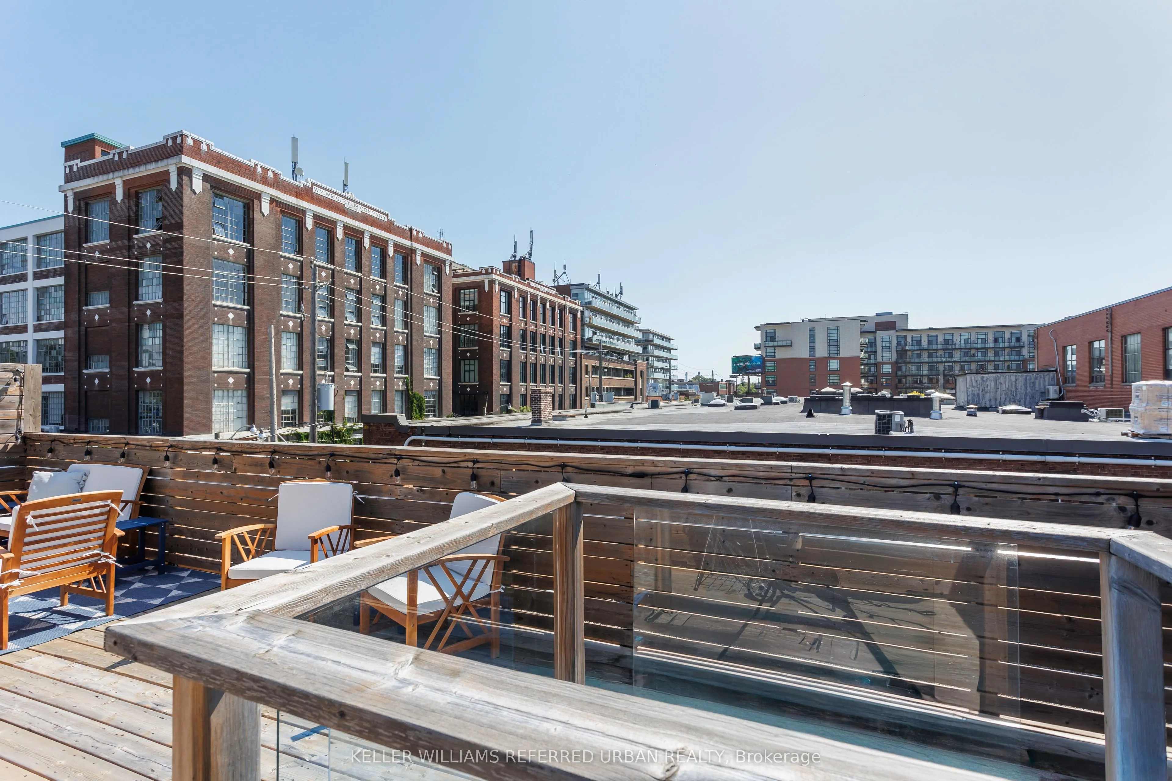 326 Carlaw Avenue, #106