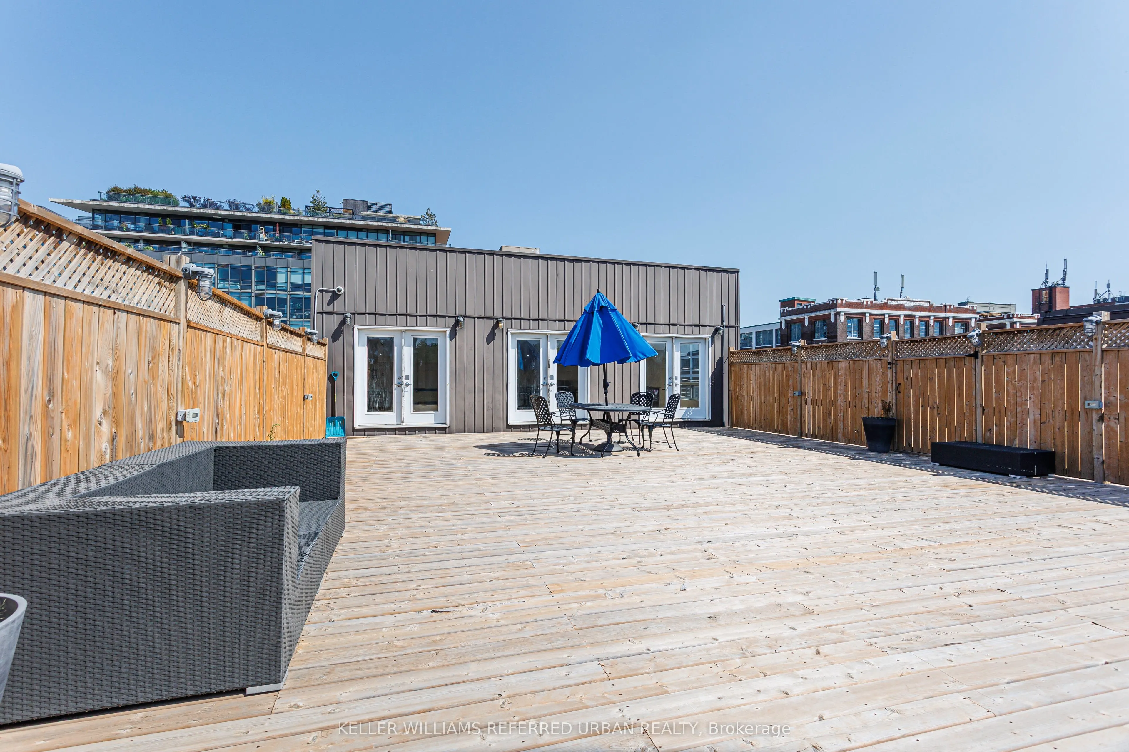 326 Carlaw Avenue, #106