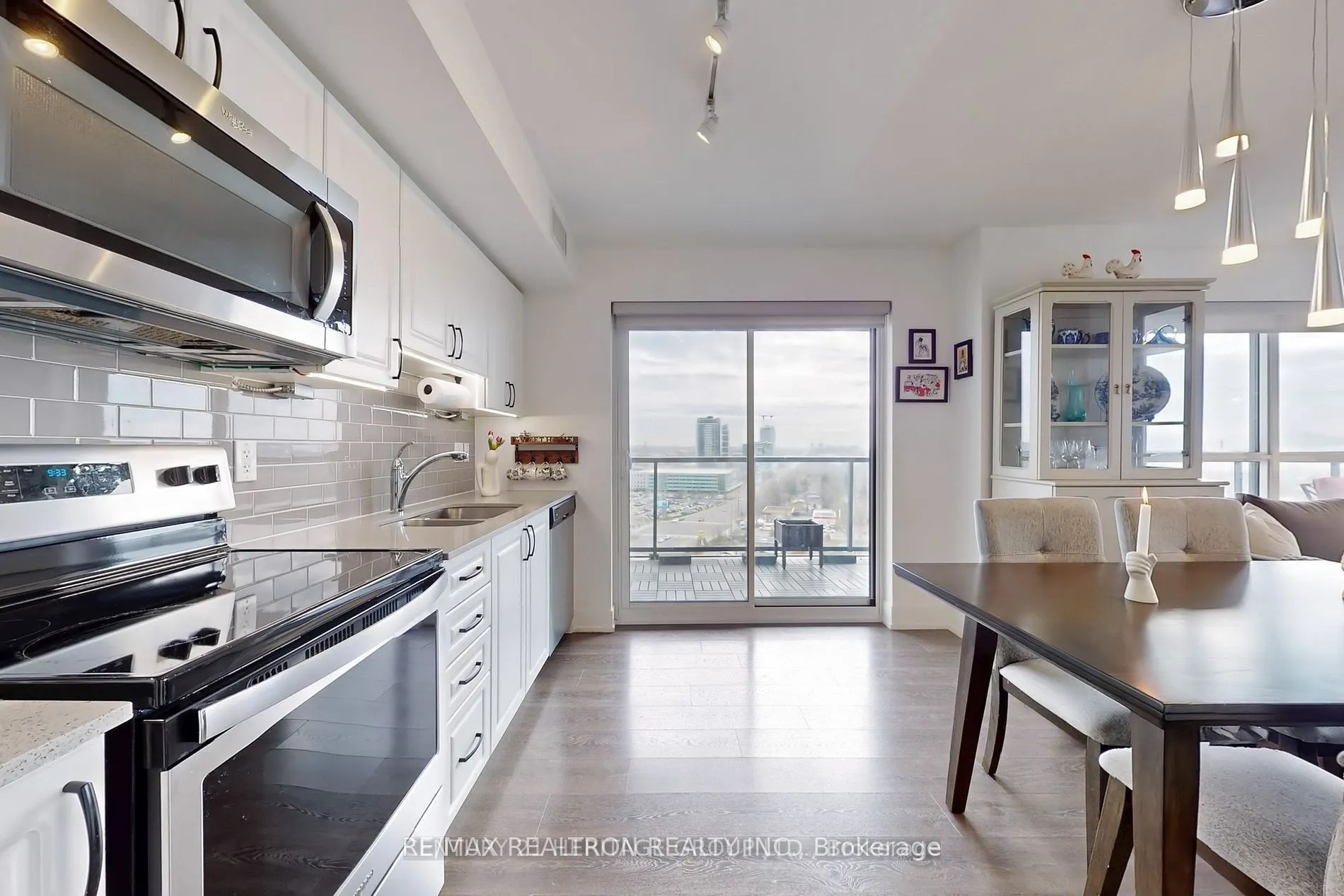 1255 Bayly Street, #1504