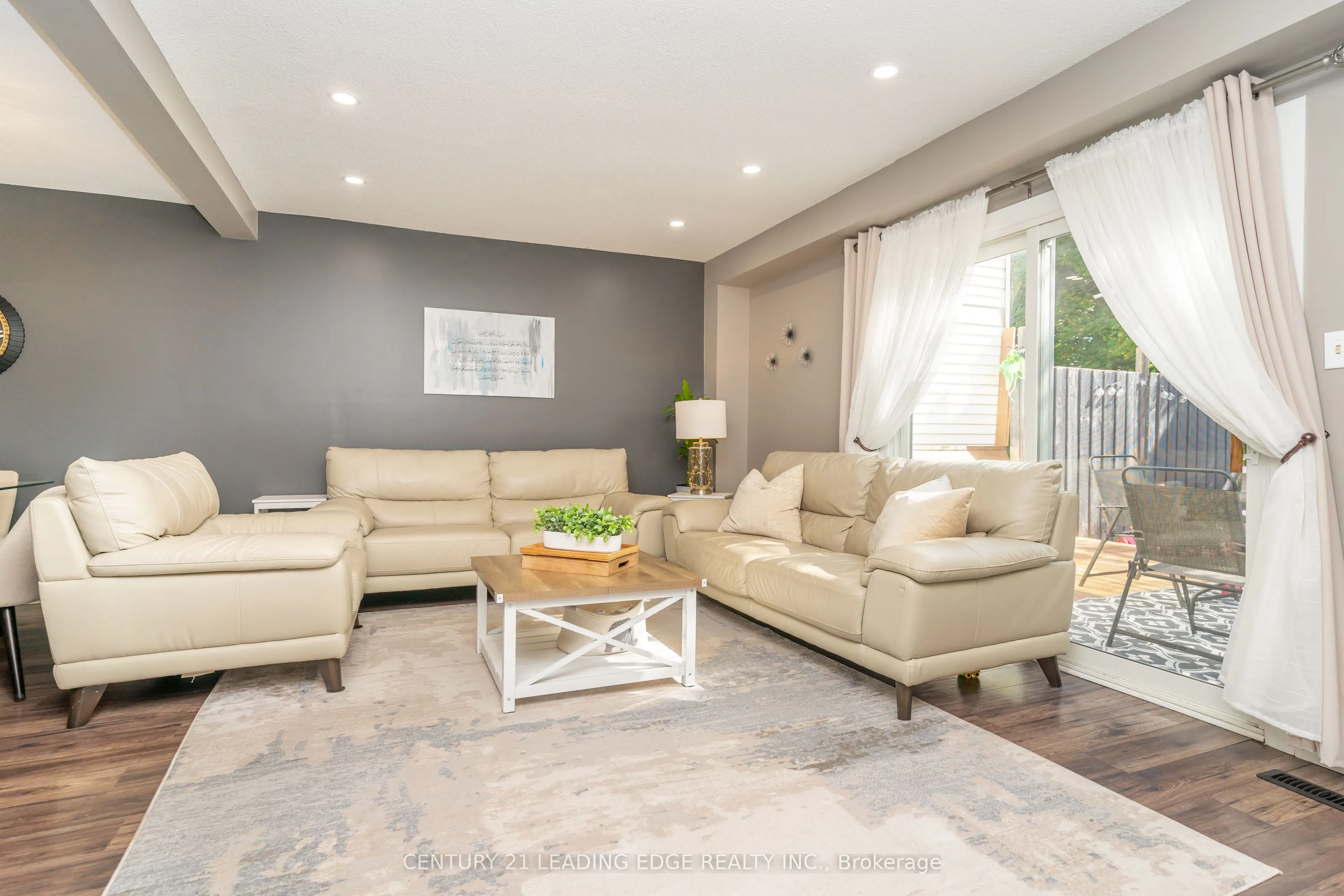 505 Lancelot Crescent