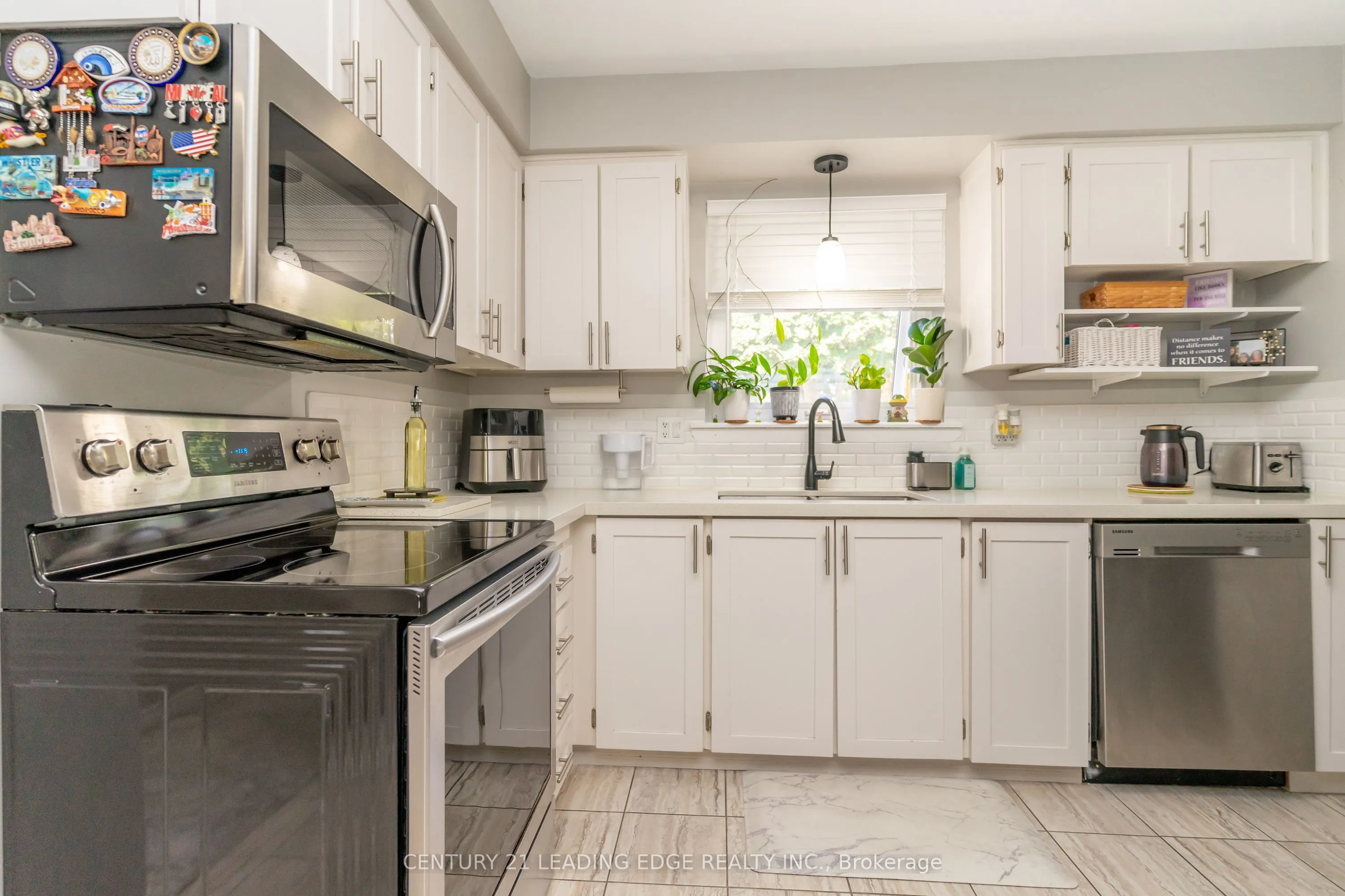 505 Lancelot Crescent