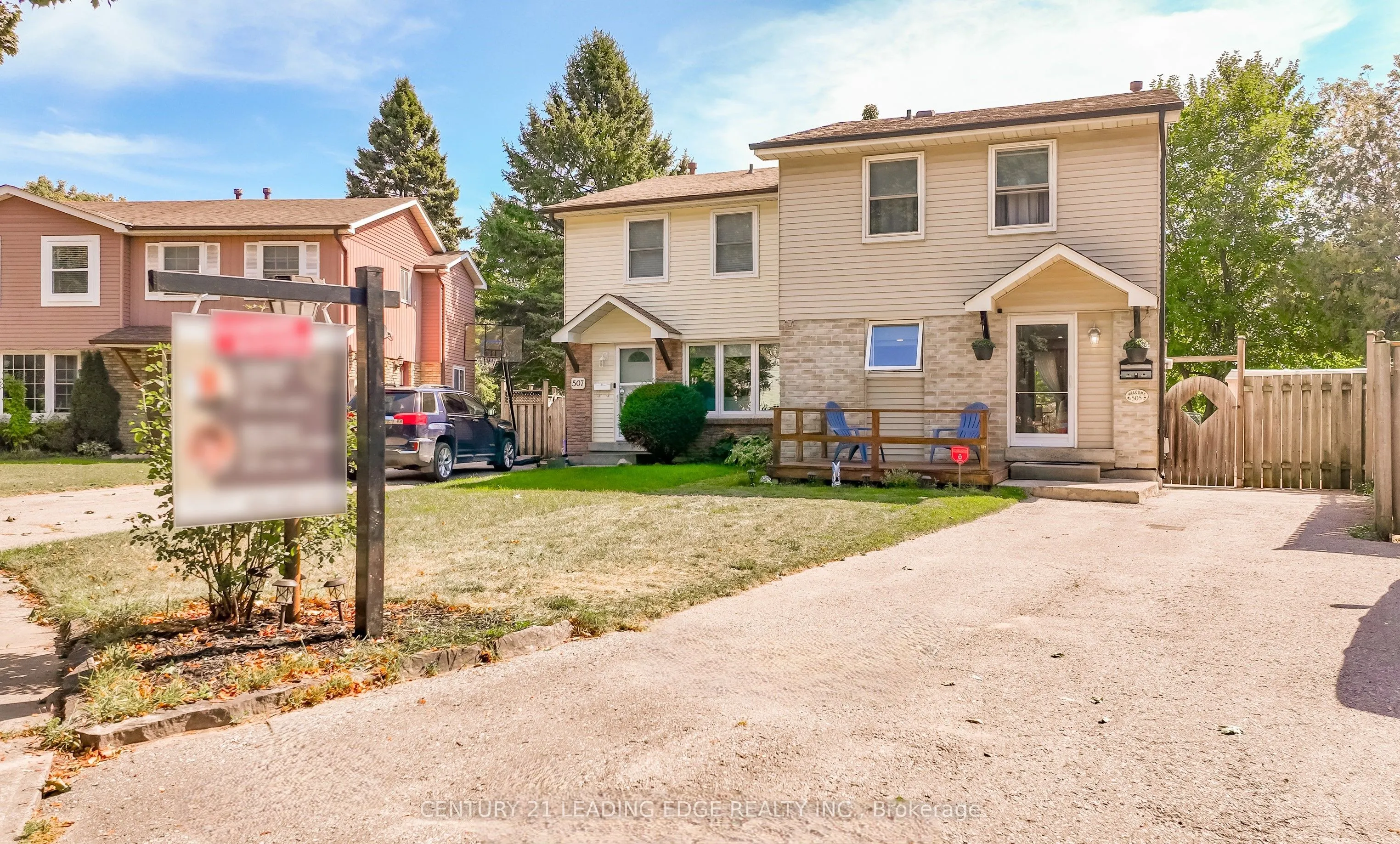 505 Lancelot Crescent