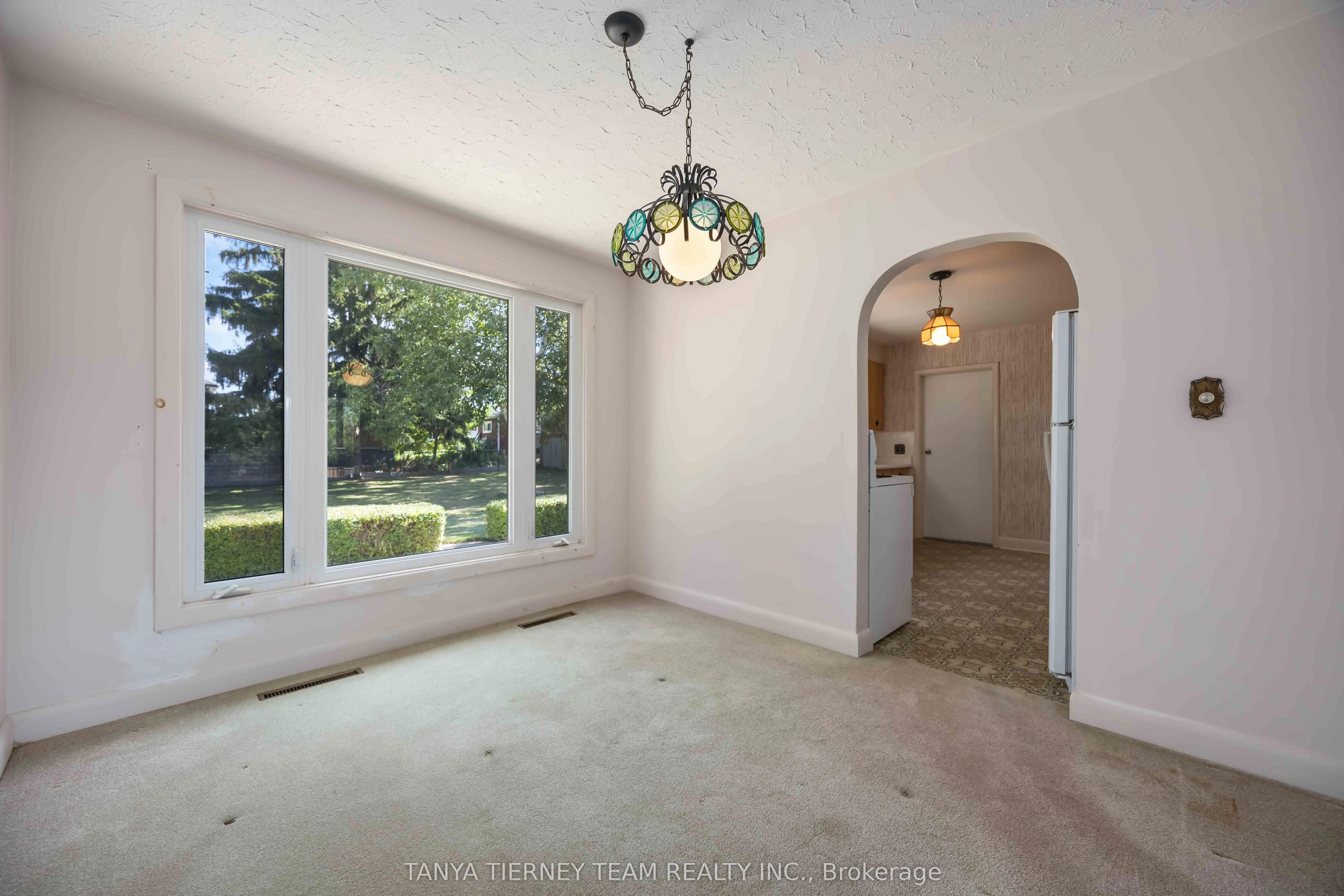1107 Byron Street S