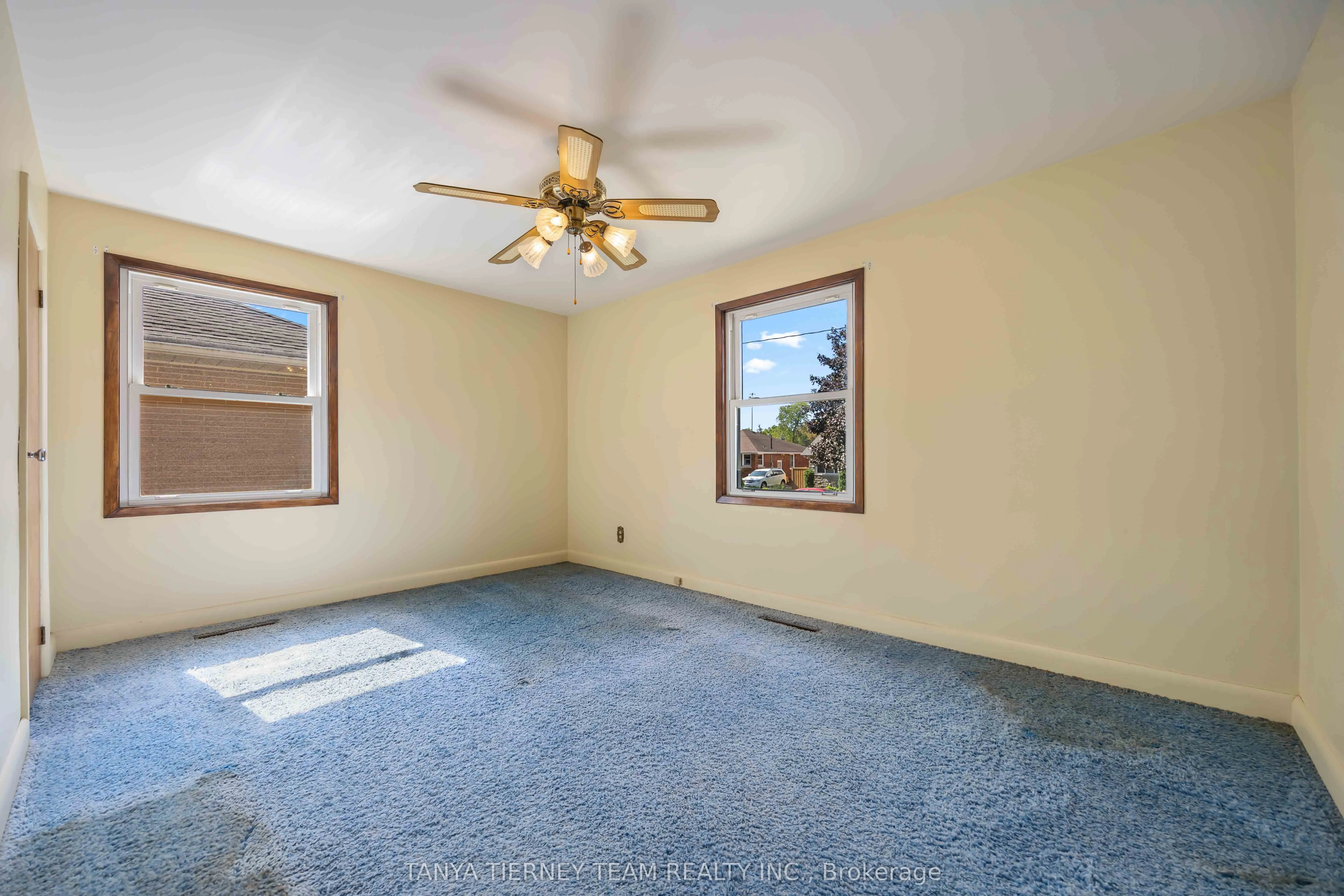 1107 Byron Street S