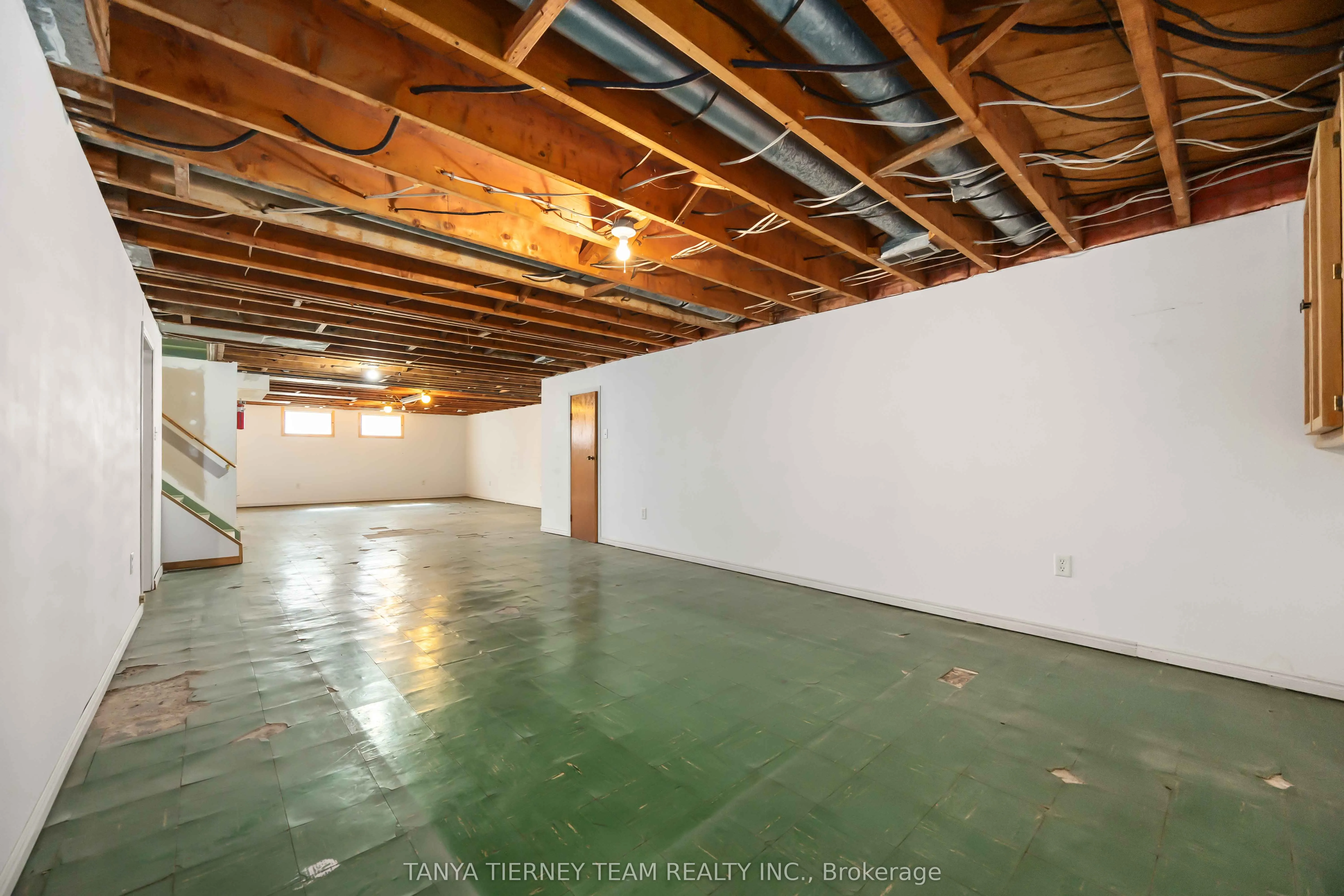 1107 Byron Street S