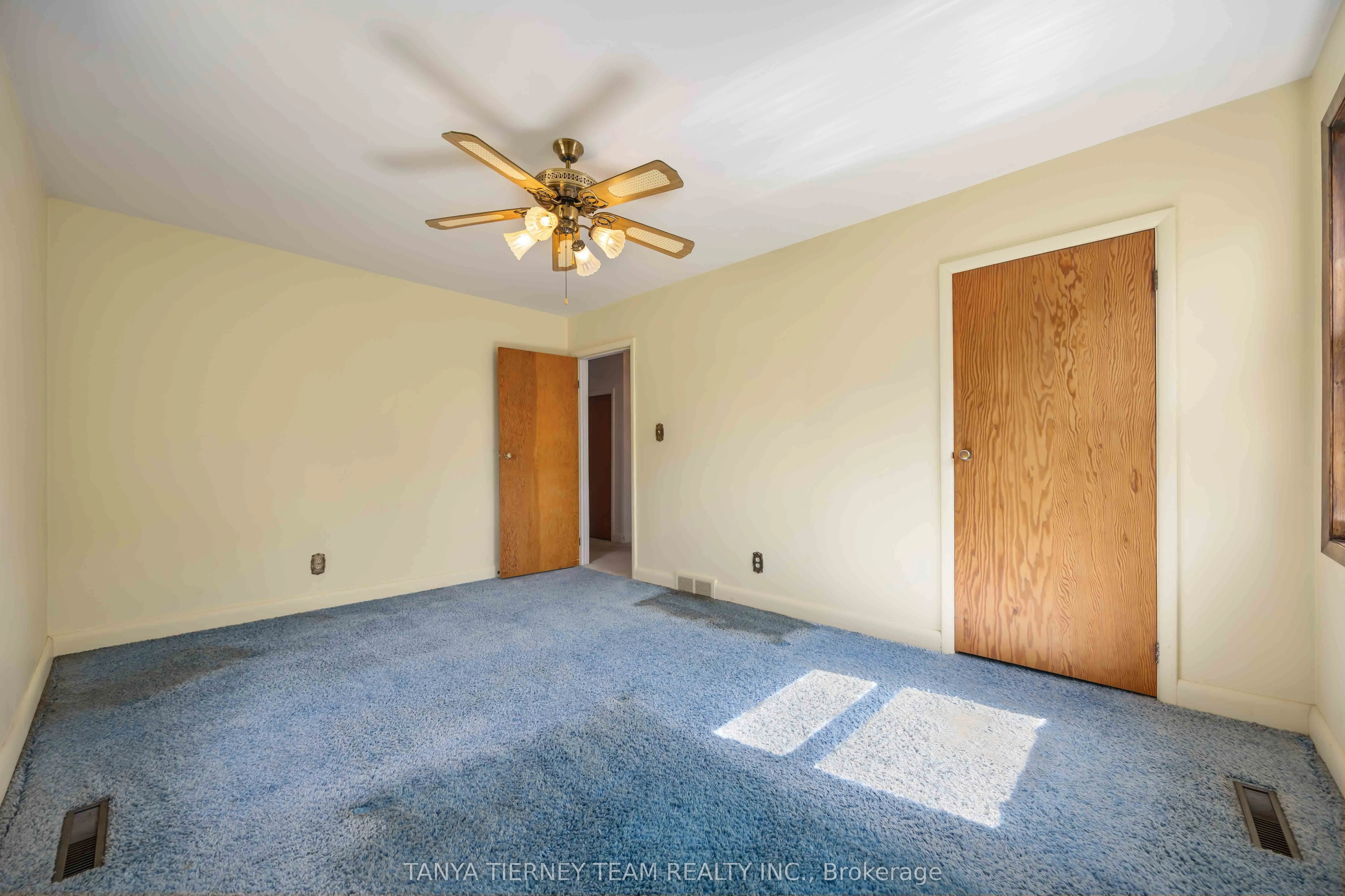 1107 Byron Street S