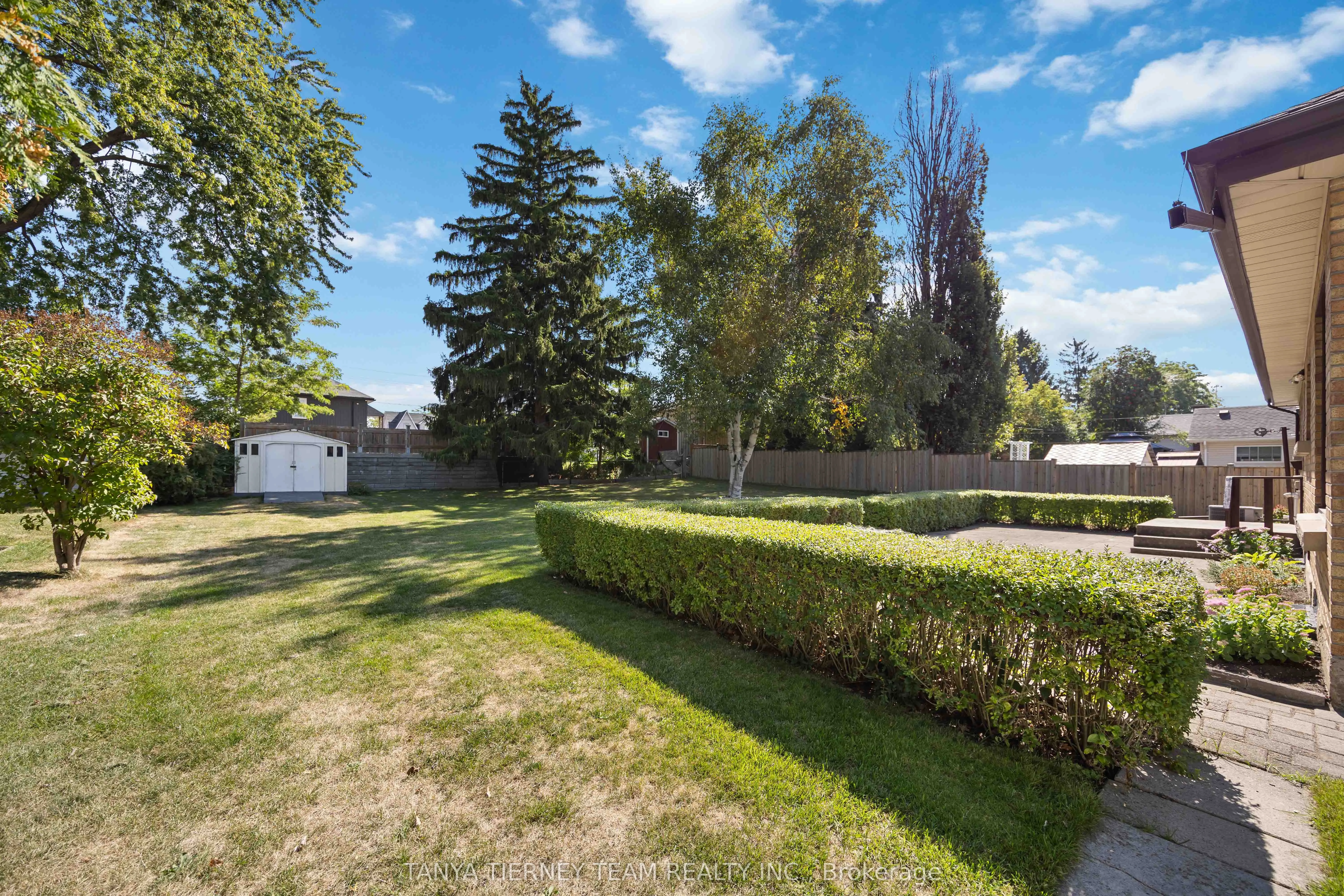 1107 Byron Street S