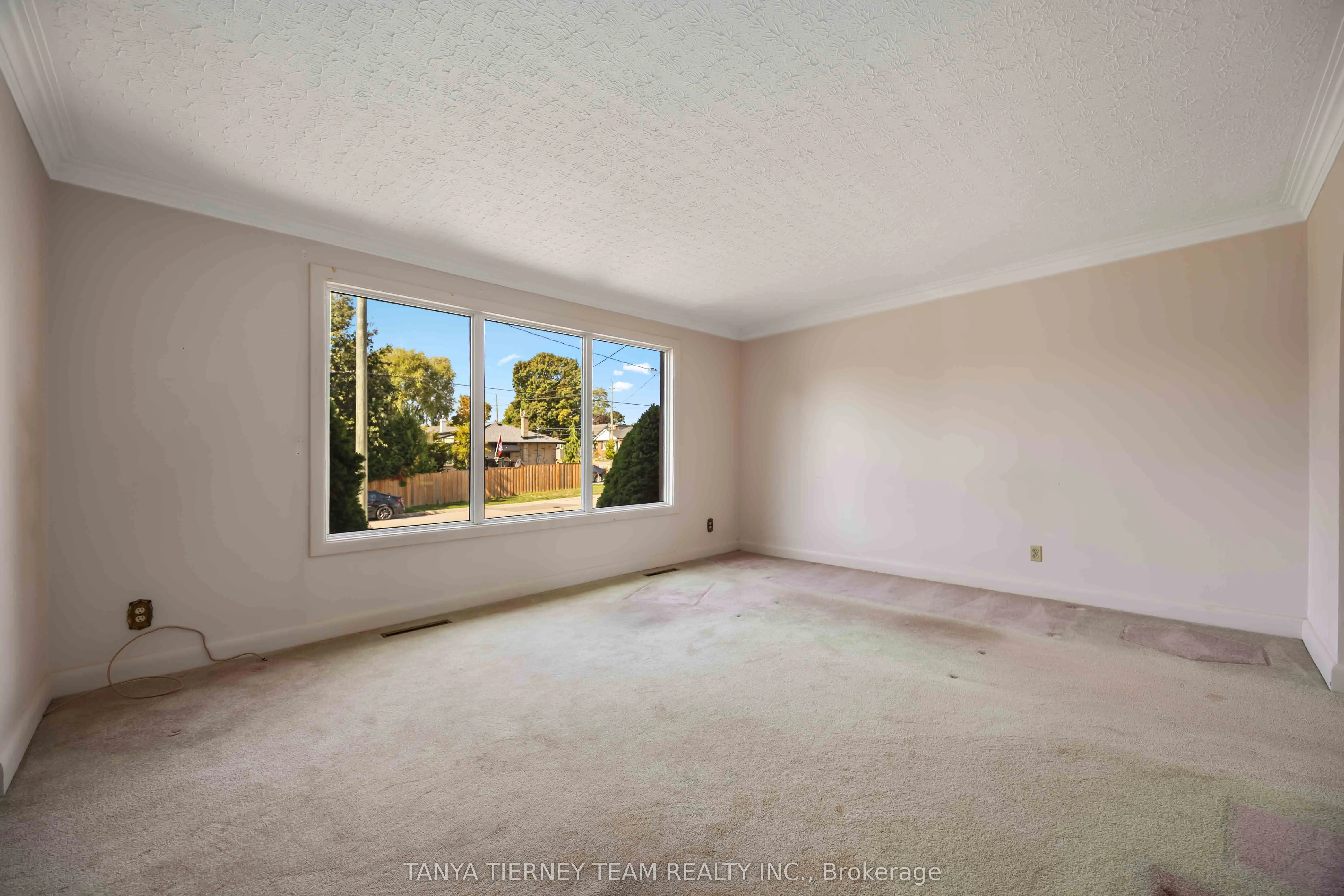 1107 Byron Street S