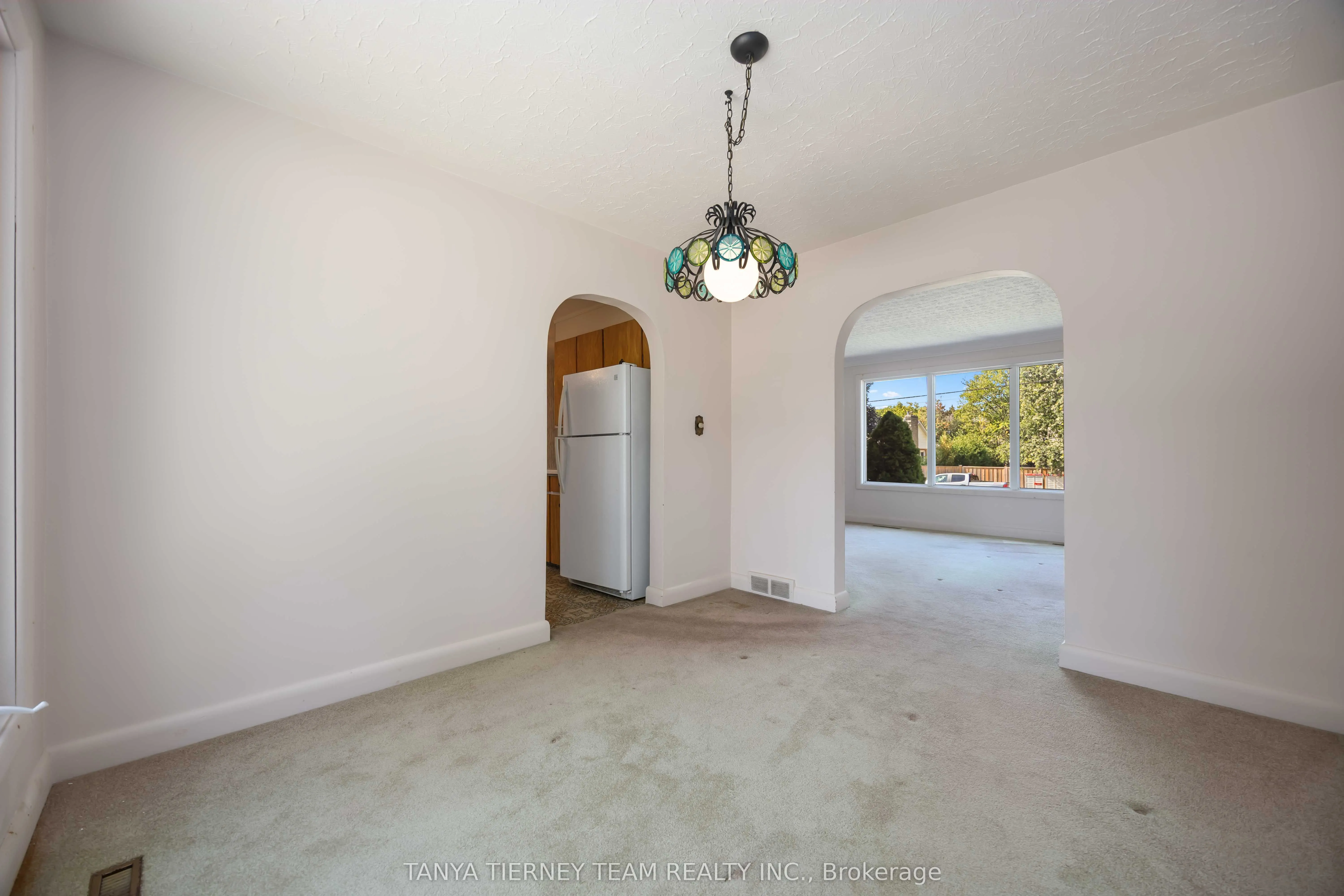 1107 Byron Street S