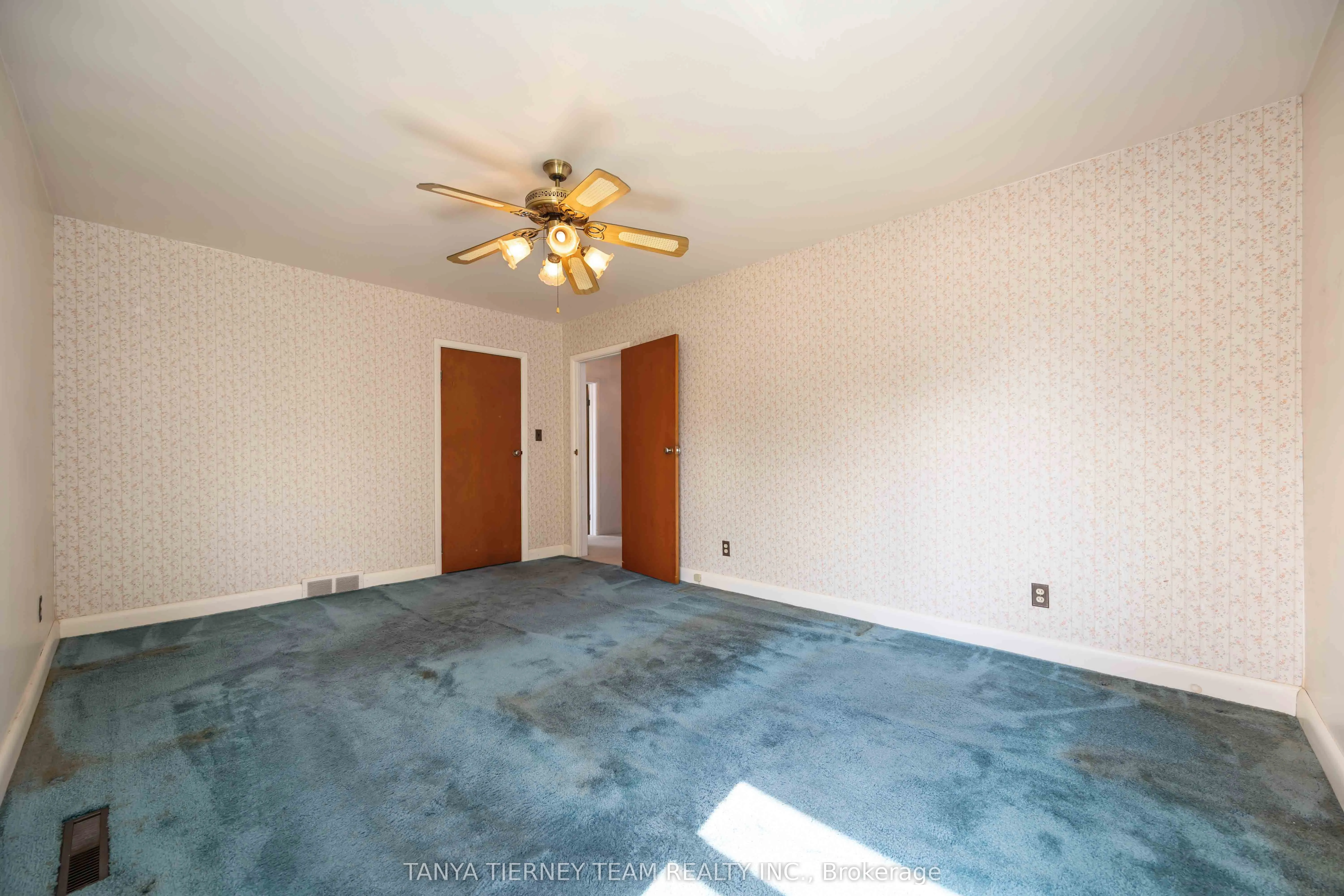 1107 Byron Street S