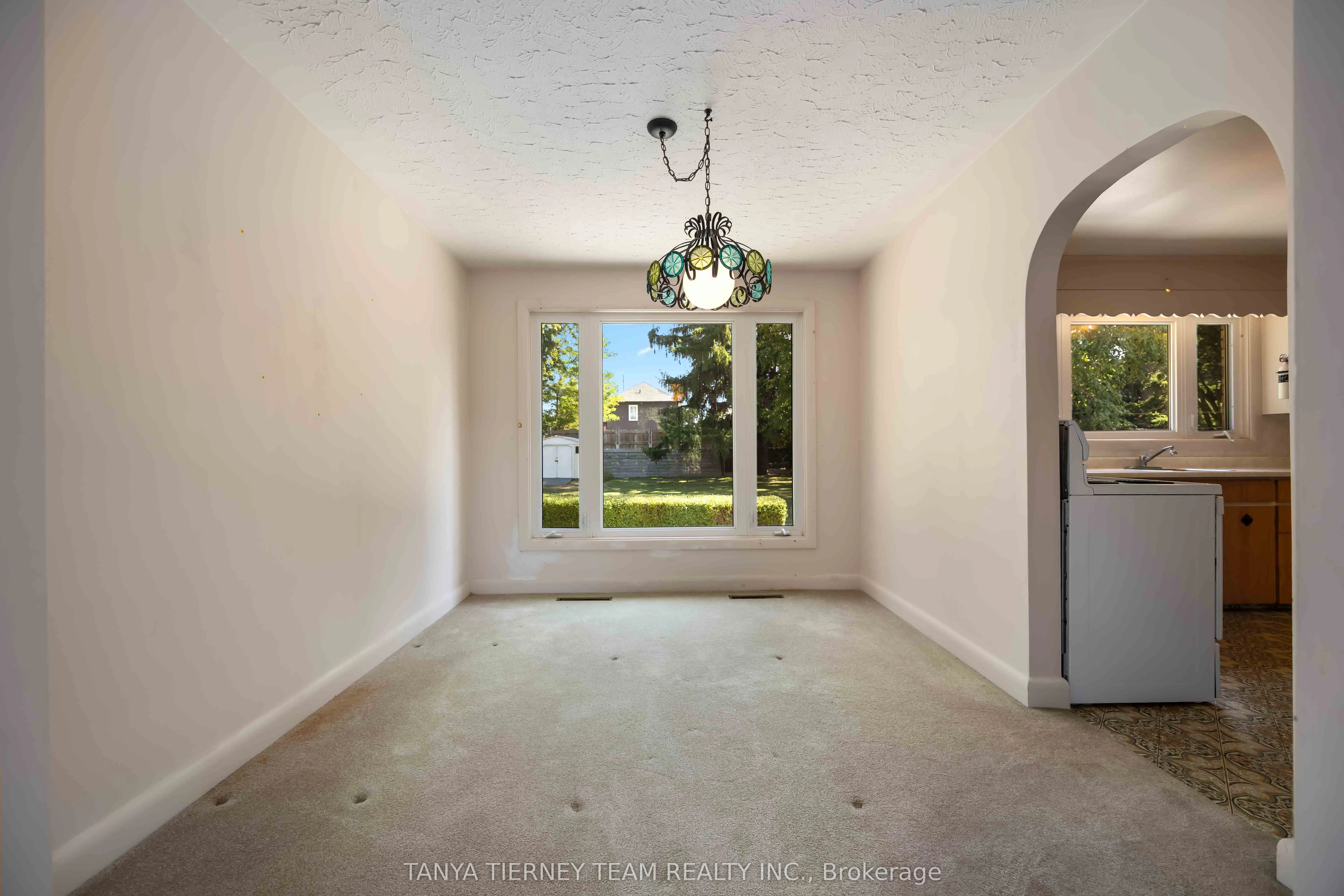 1107 Byron Street S