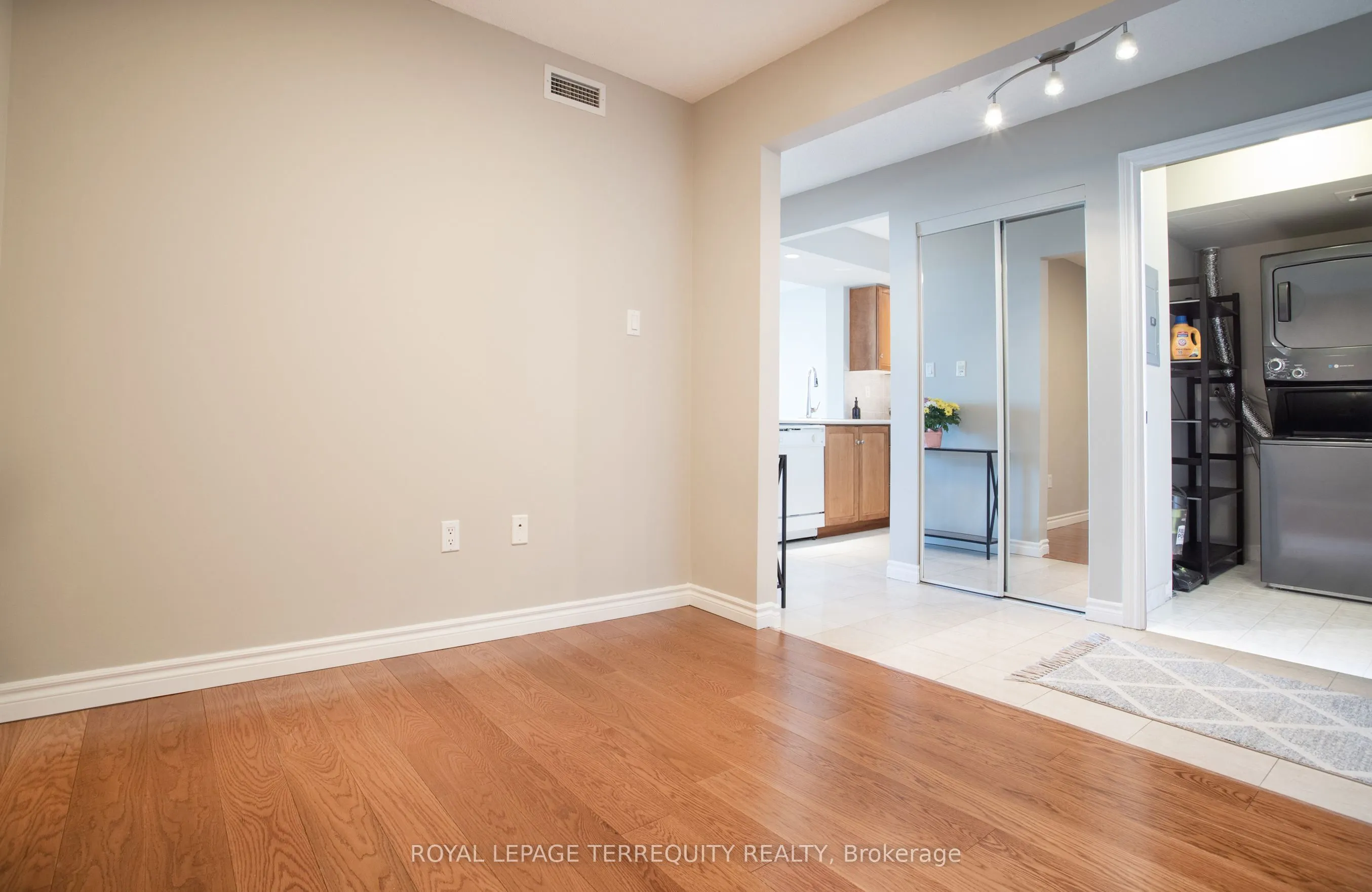 125 Omni Drive, #1232