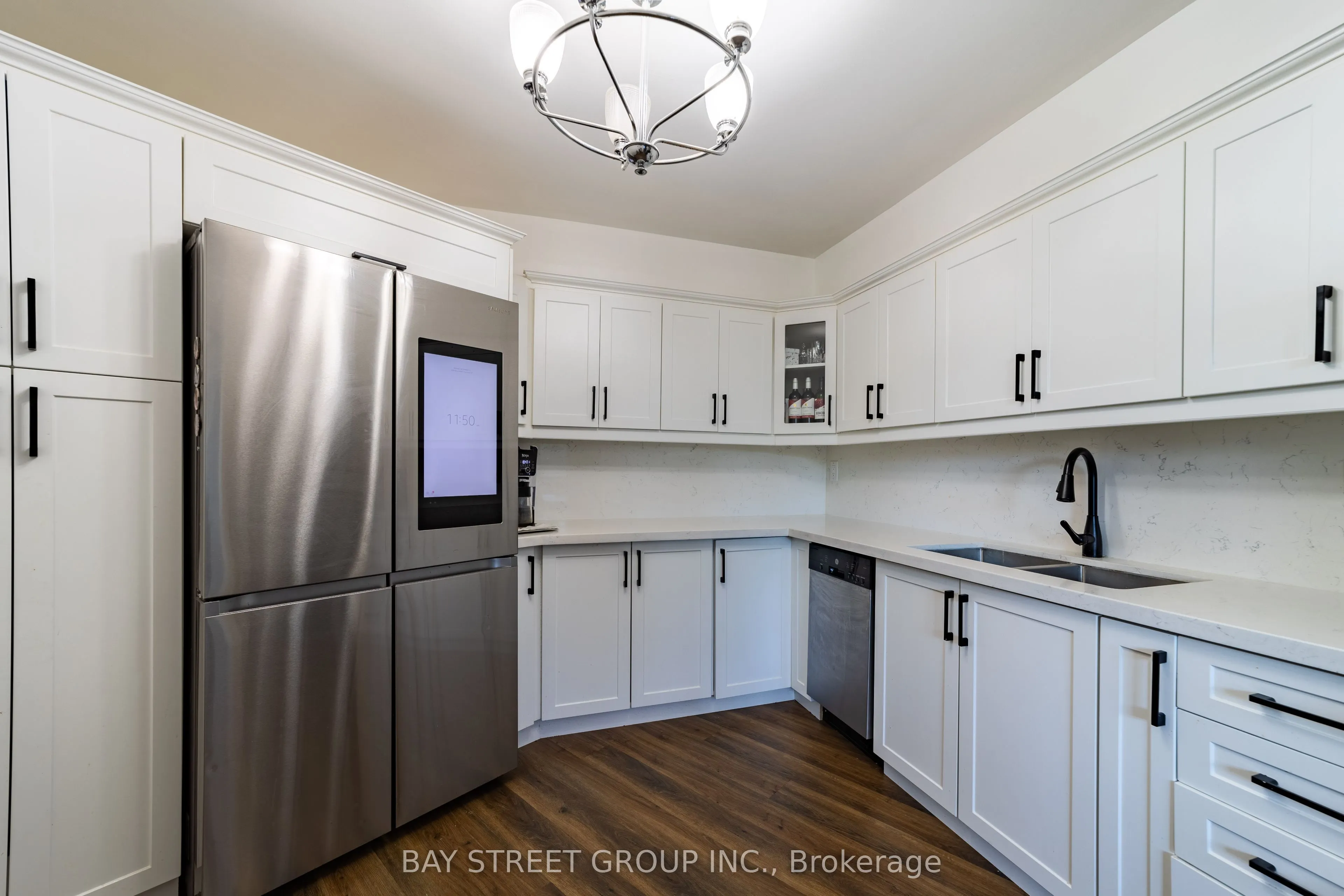 980 Broadview Avenue, #403