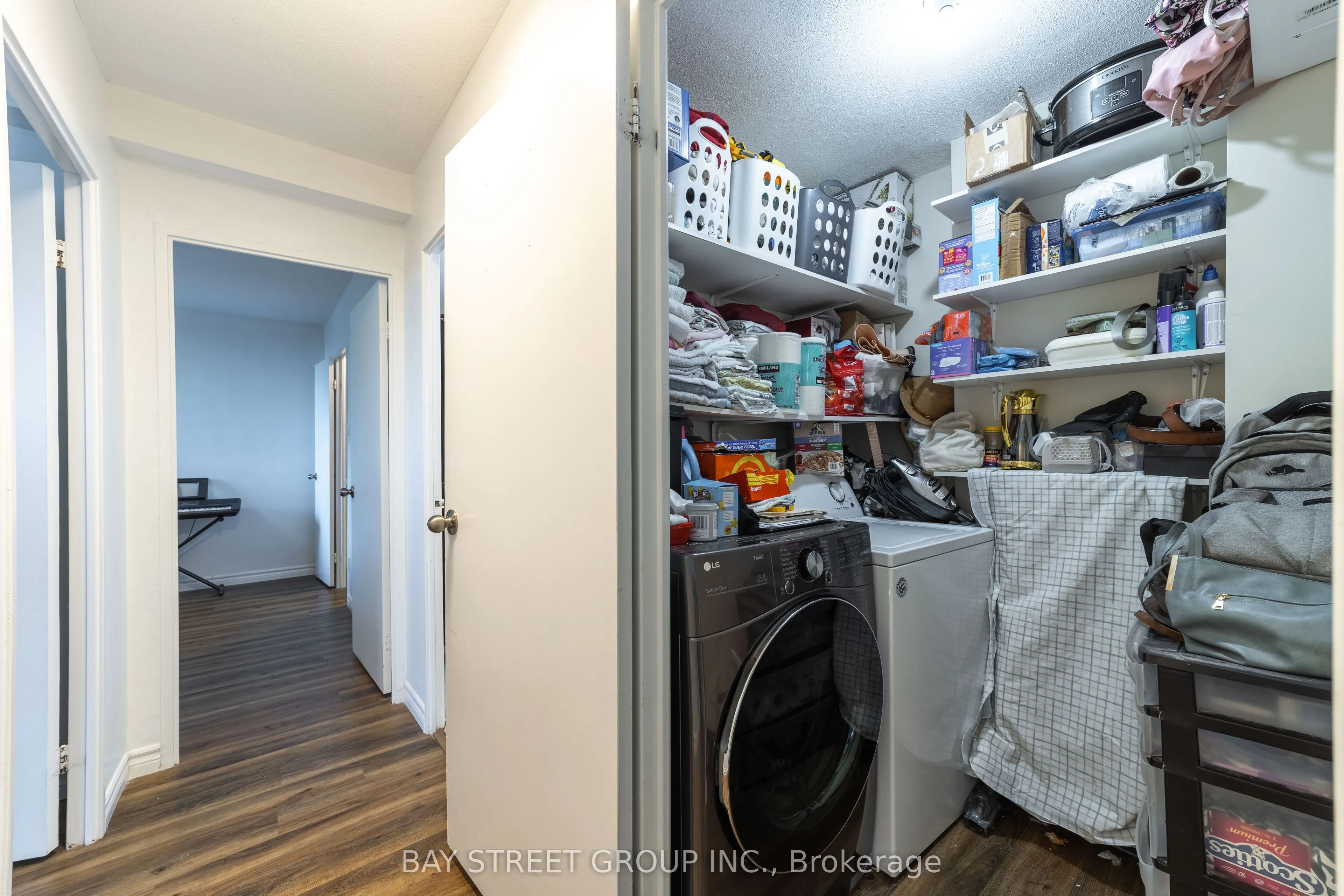 980 Broadview Avenue, #403