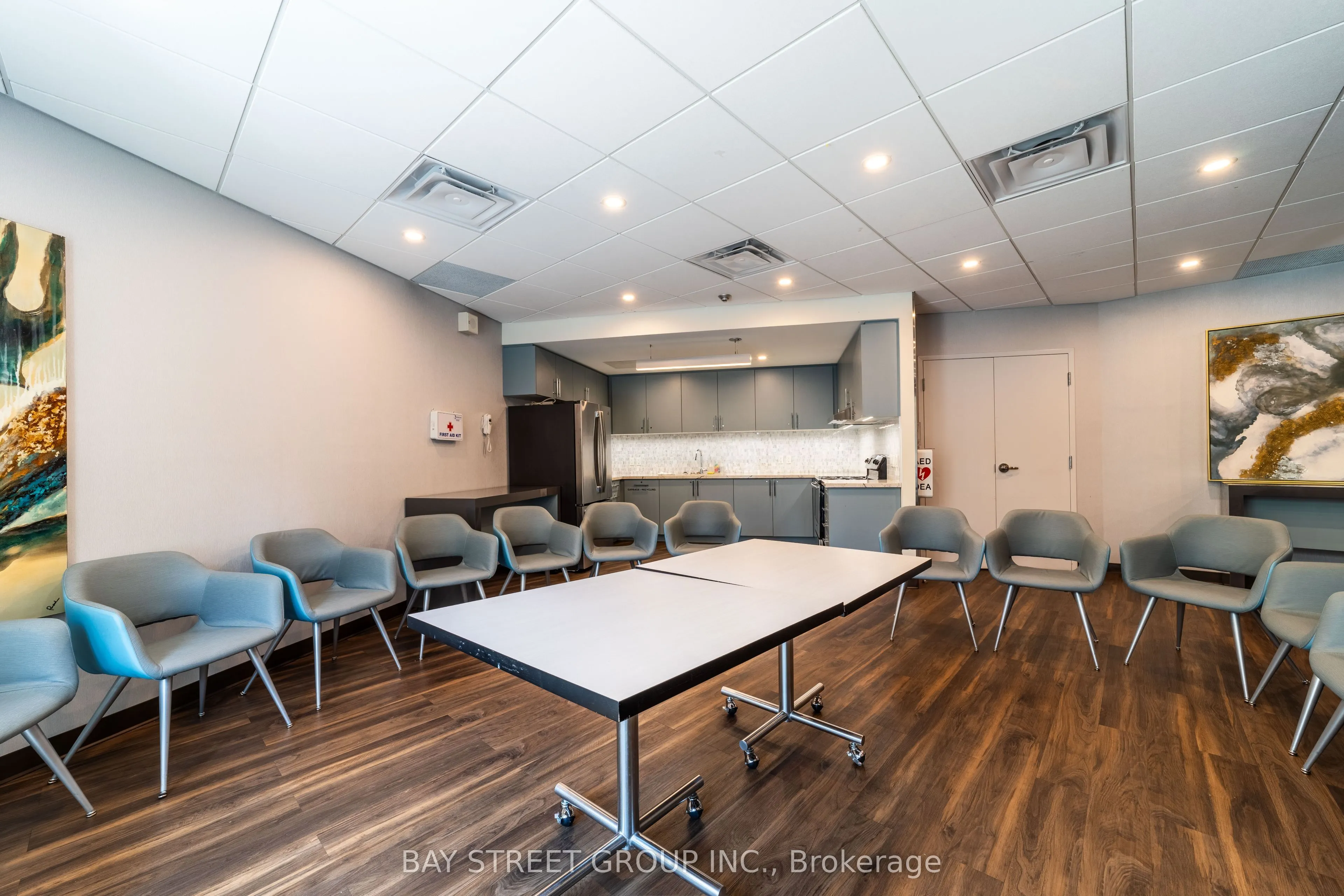 980 Broadview Avenue, #403