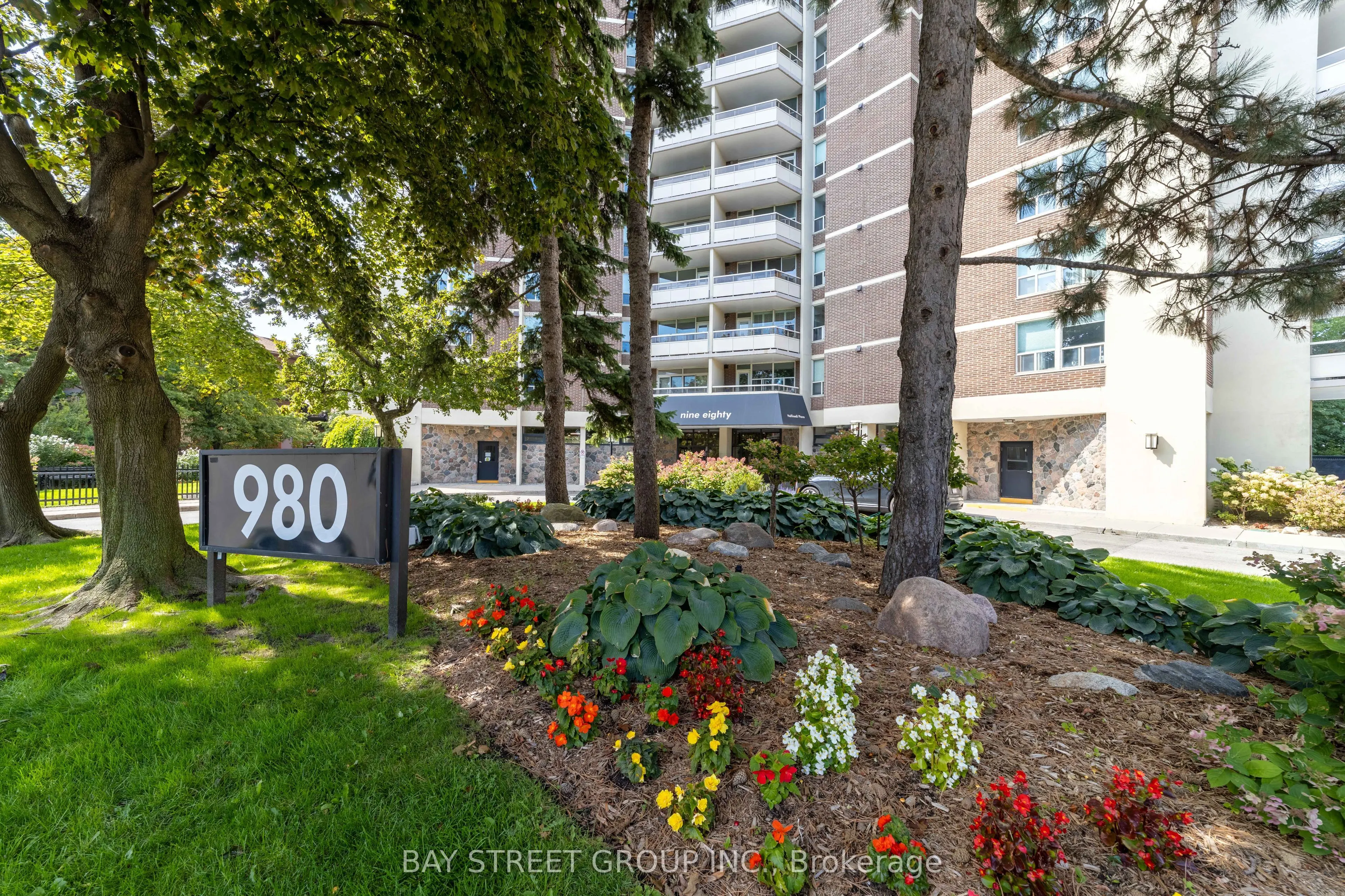 980 Broadview Avenue, #403