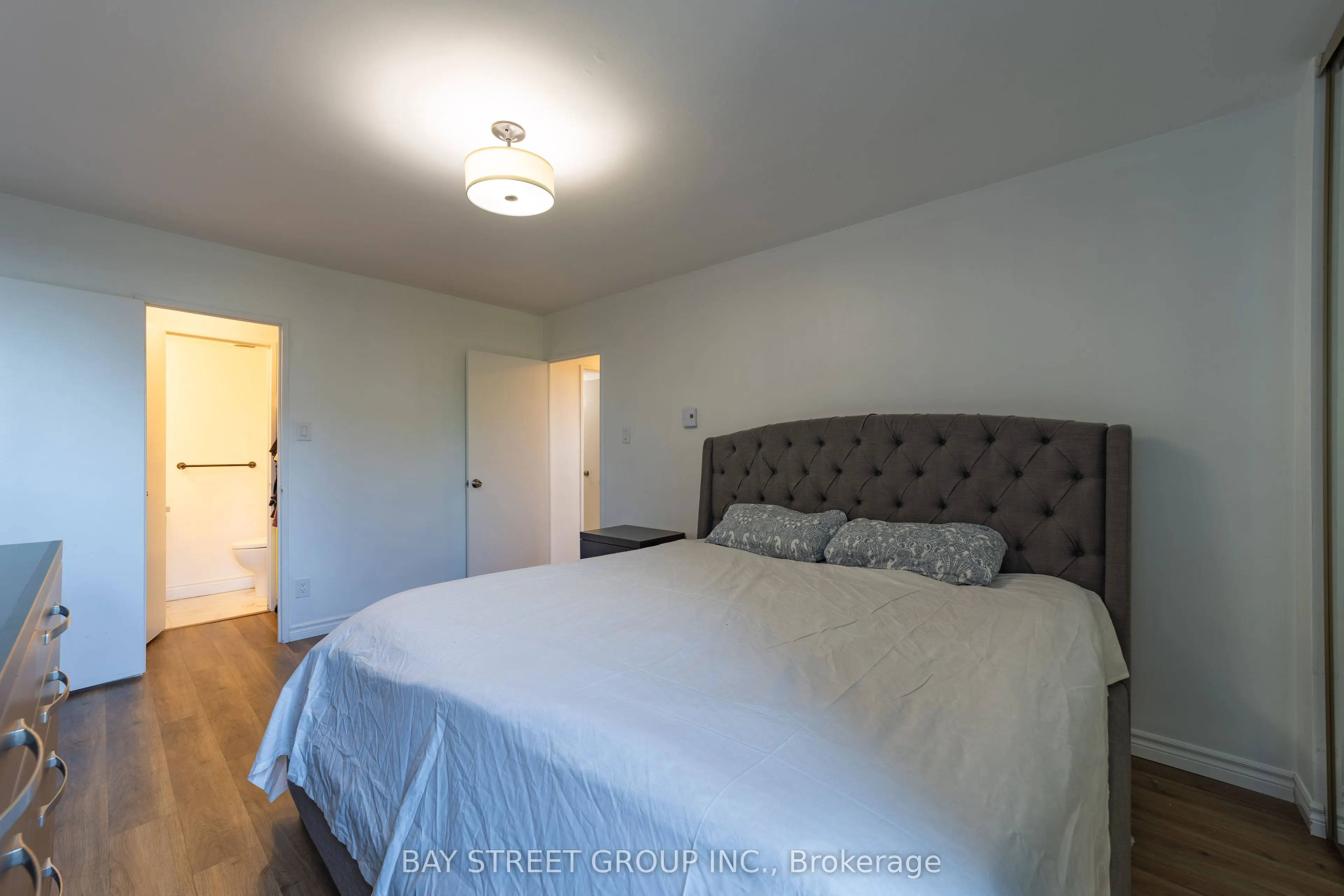 980 Broadview Avenue, #403