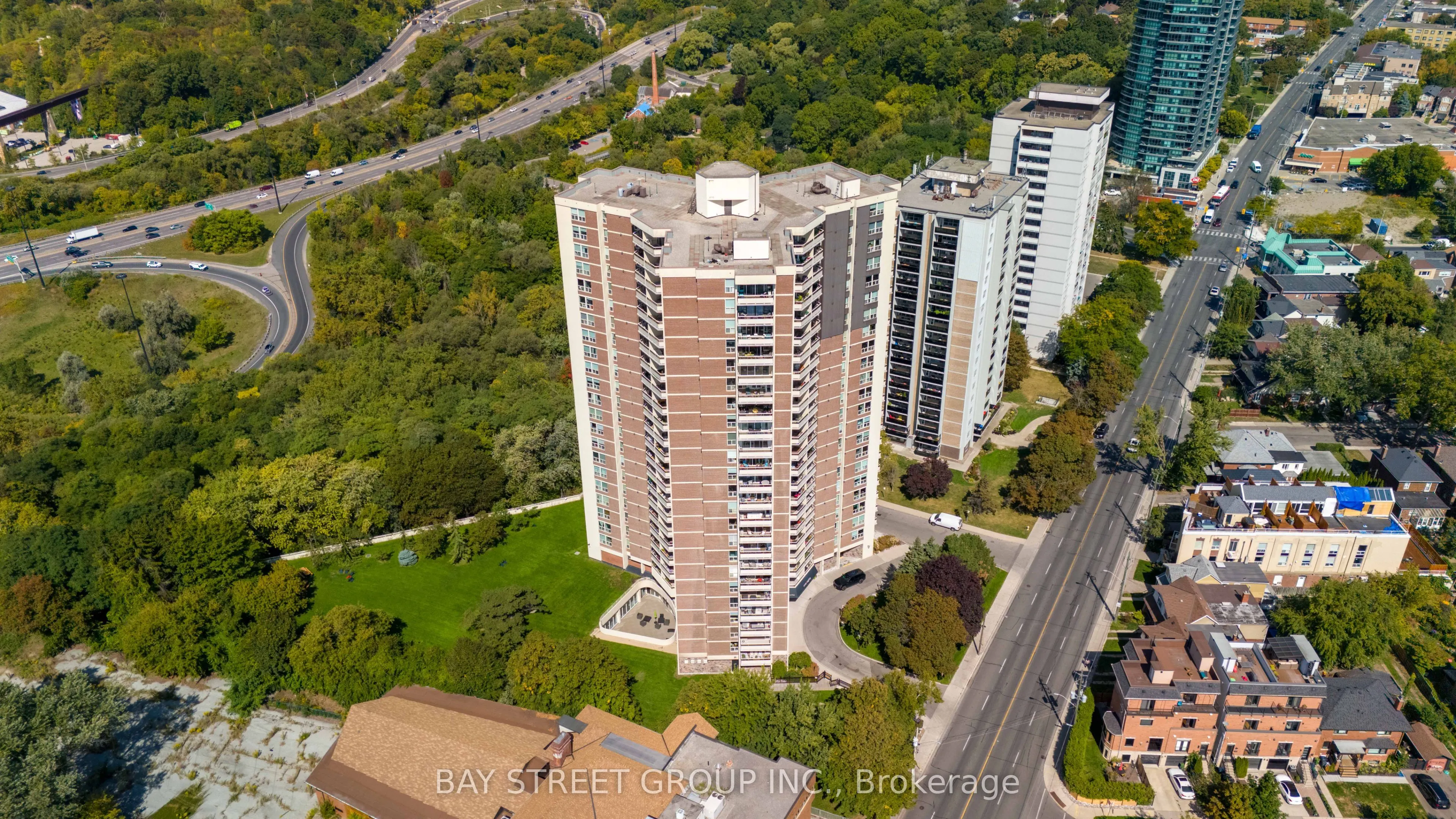 980 Broadview Avenue, #403