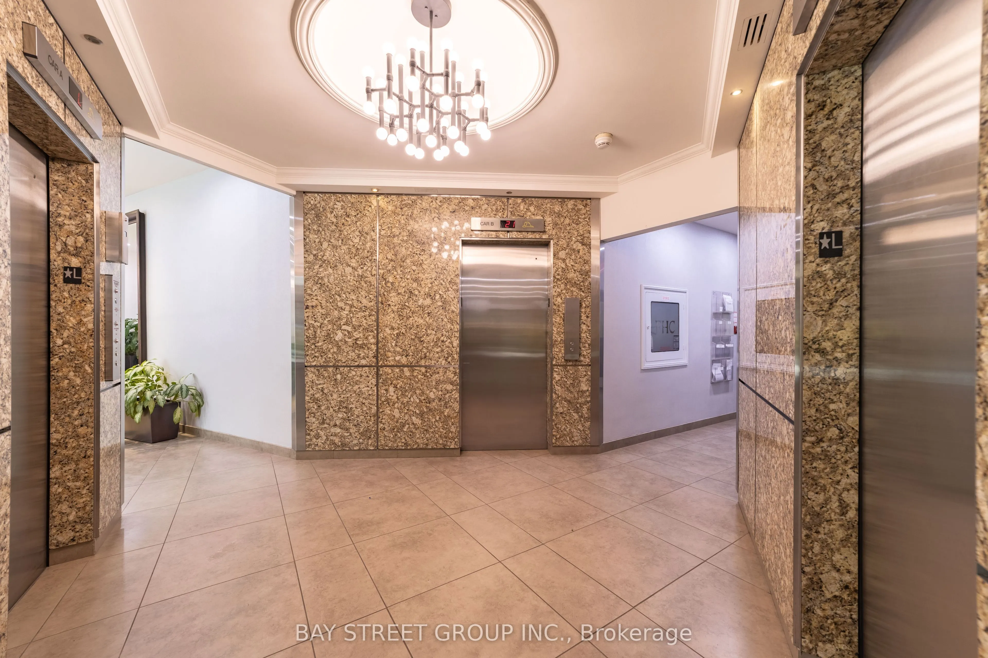 980 Broadview Avenue, #403
