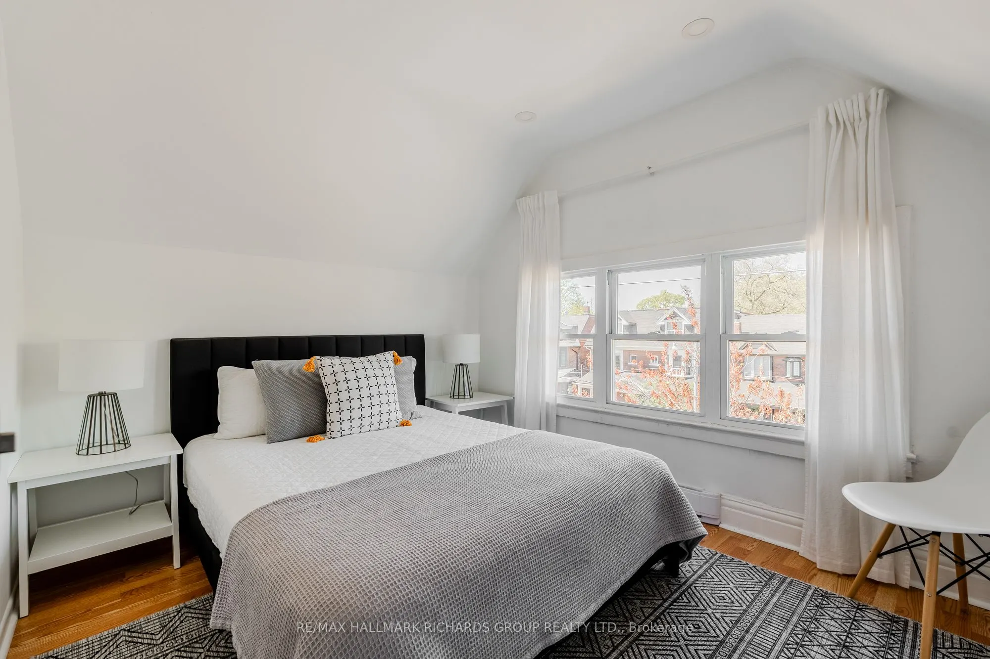 389 Woodbine Avenue