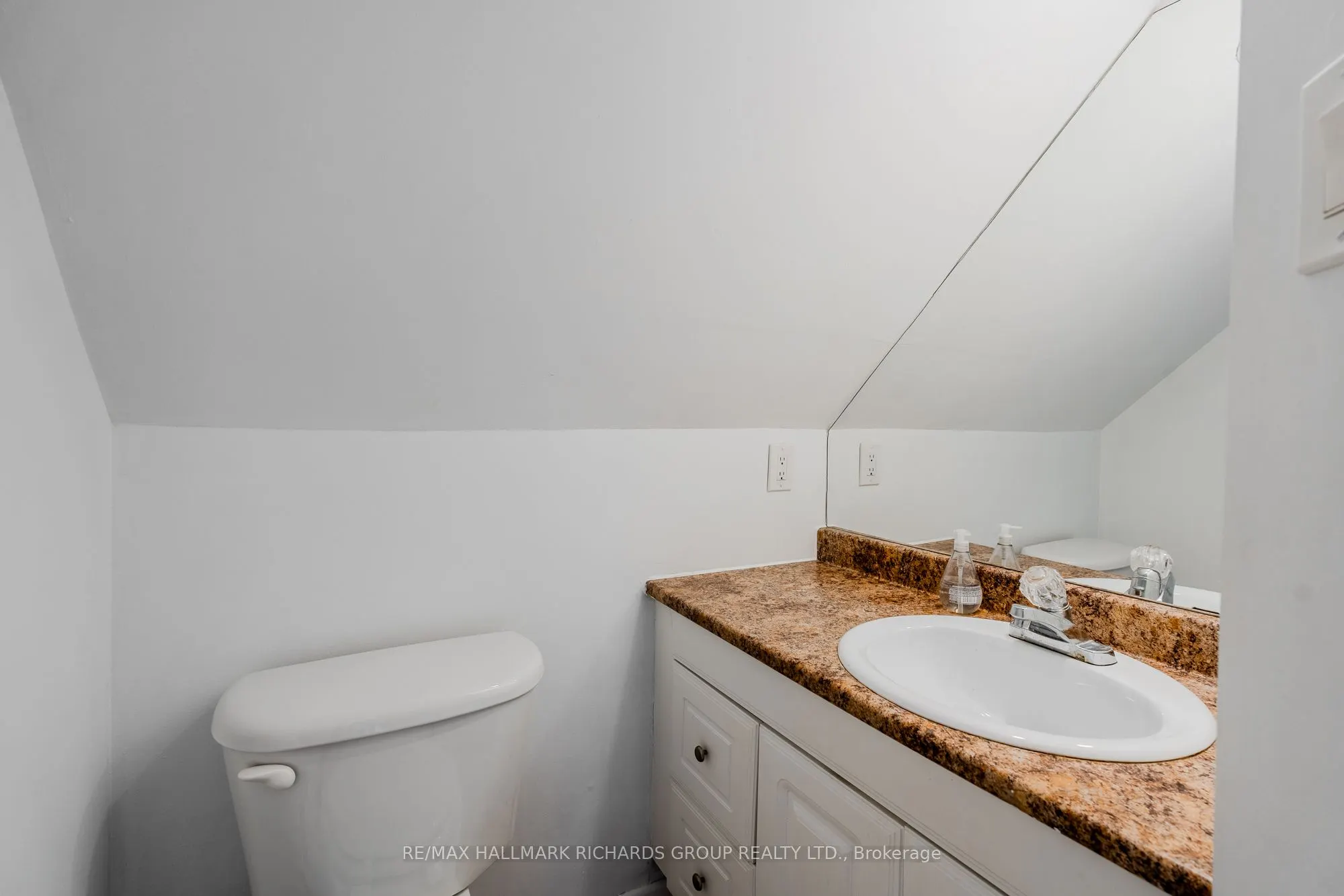 389 Woodbine Avenue