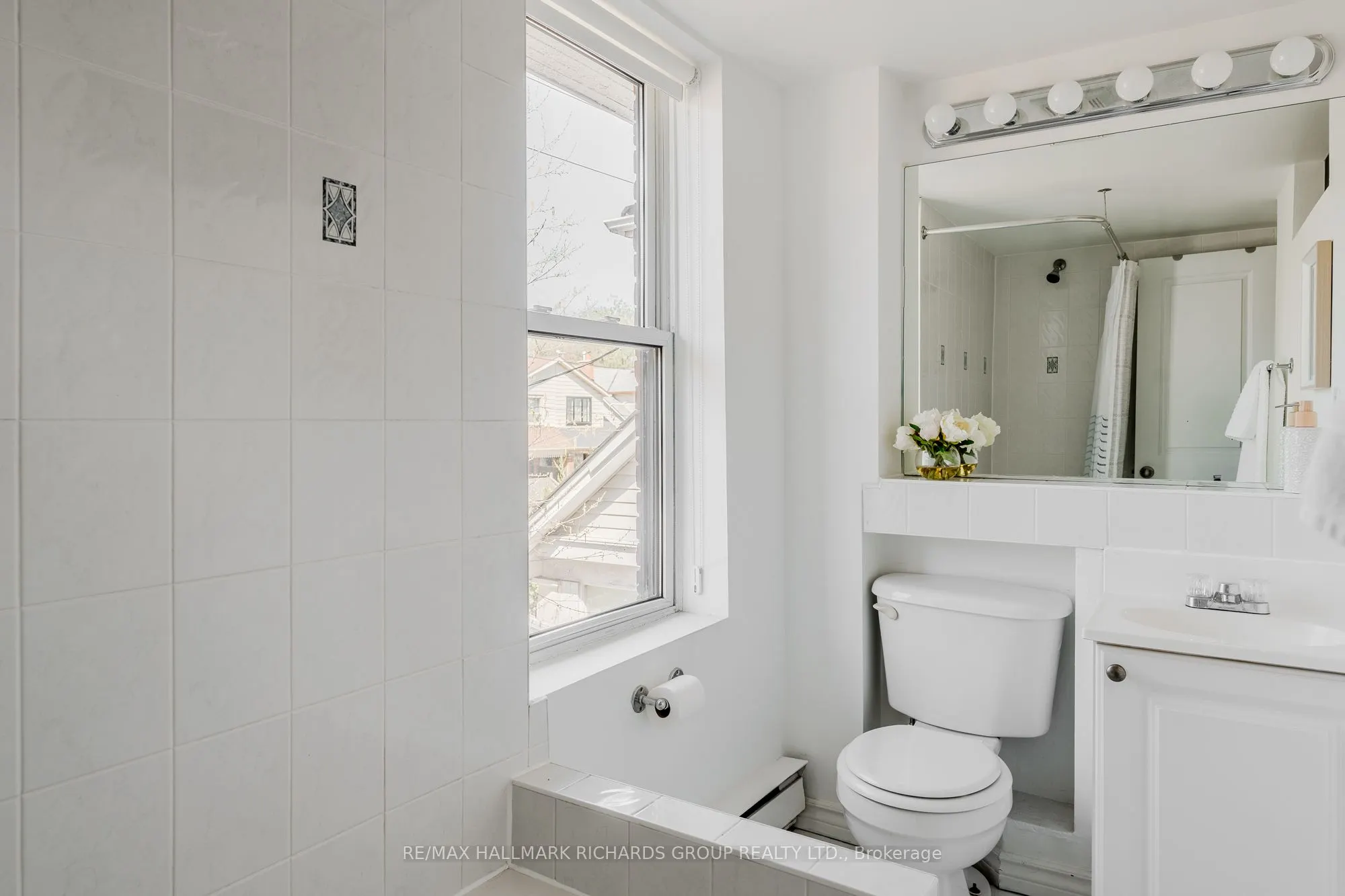 389 Woodbine Avenue