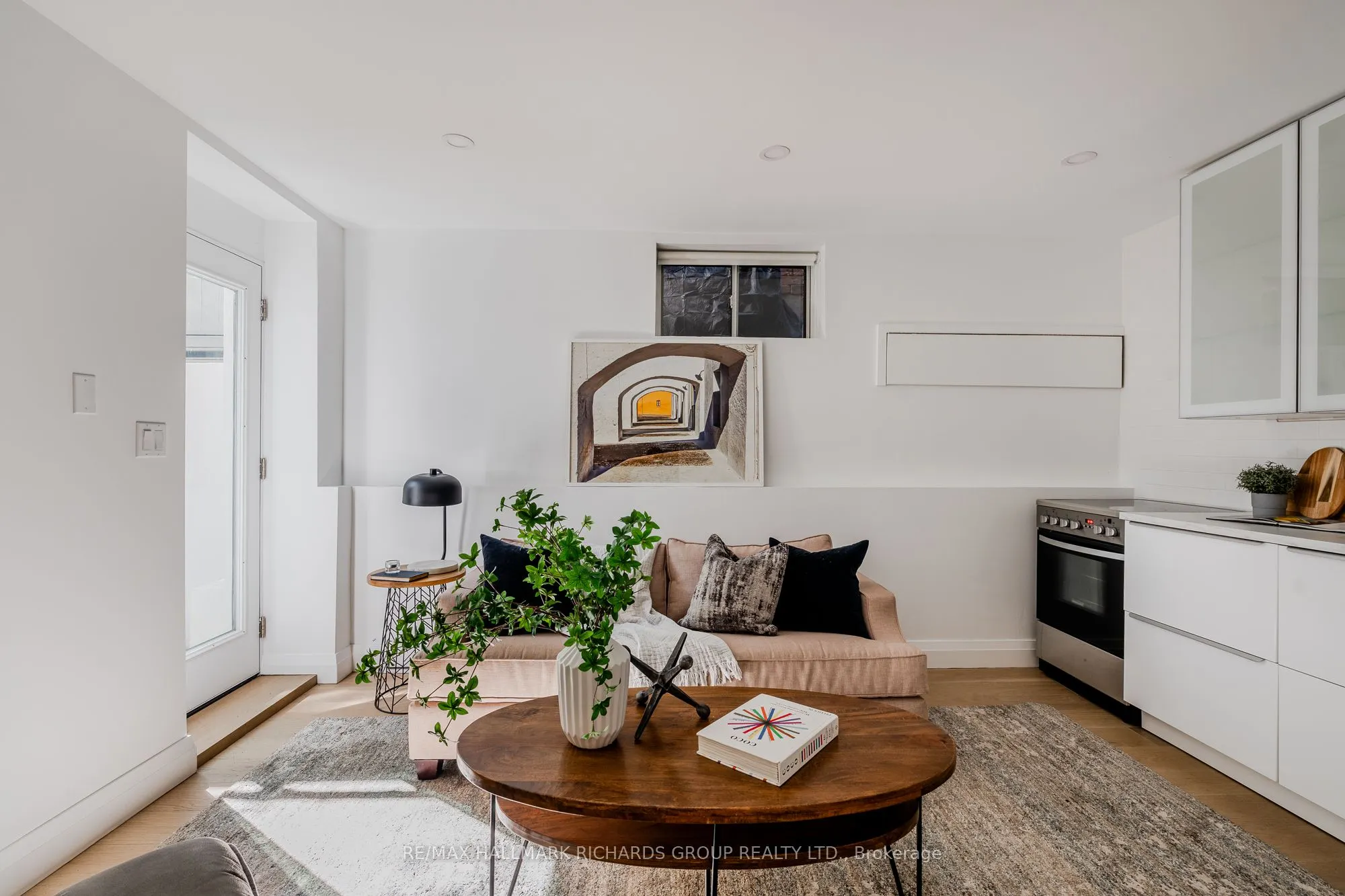 389 Woodbine Avenue
