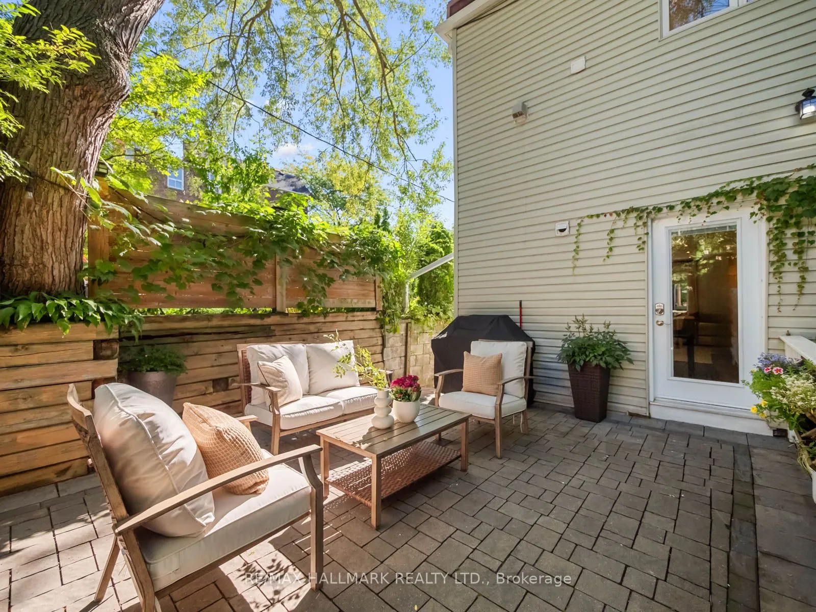 76 Boultbee Avenue