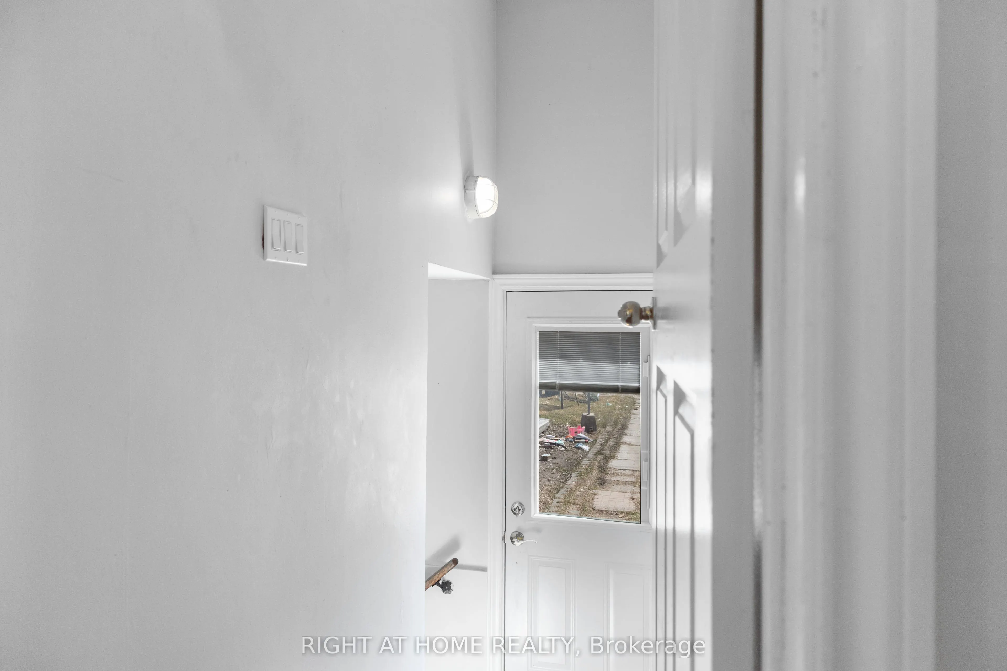 2 Emmeline Crescent