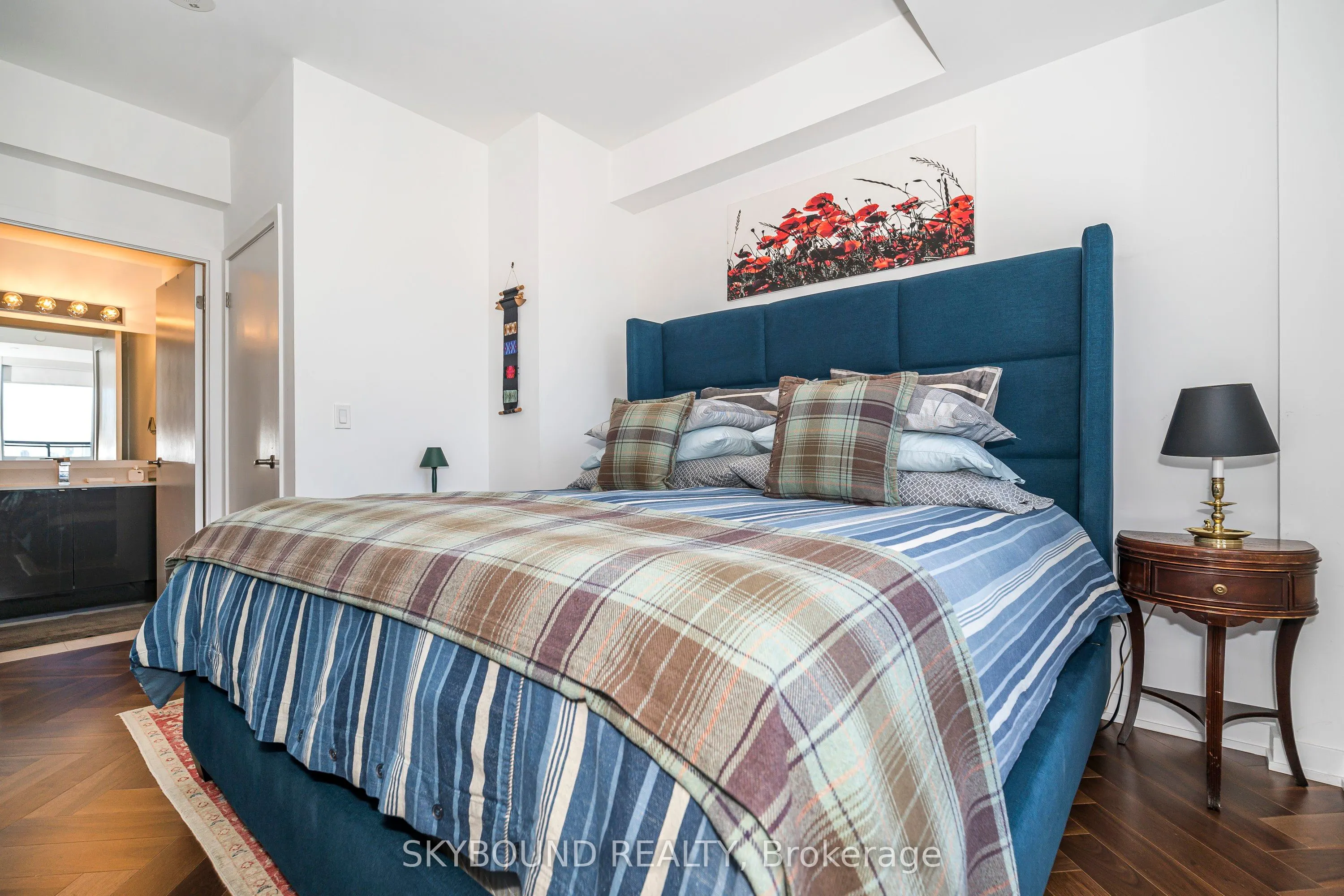 630 Greenwood Avenue, ## 703