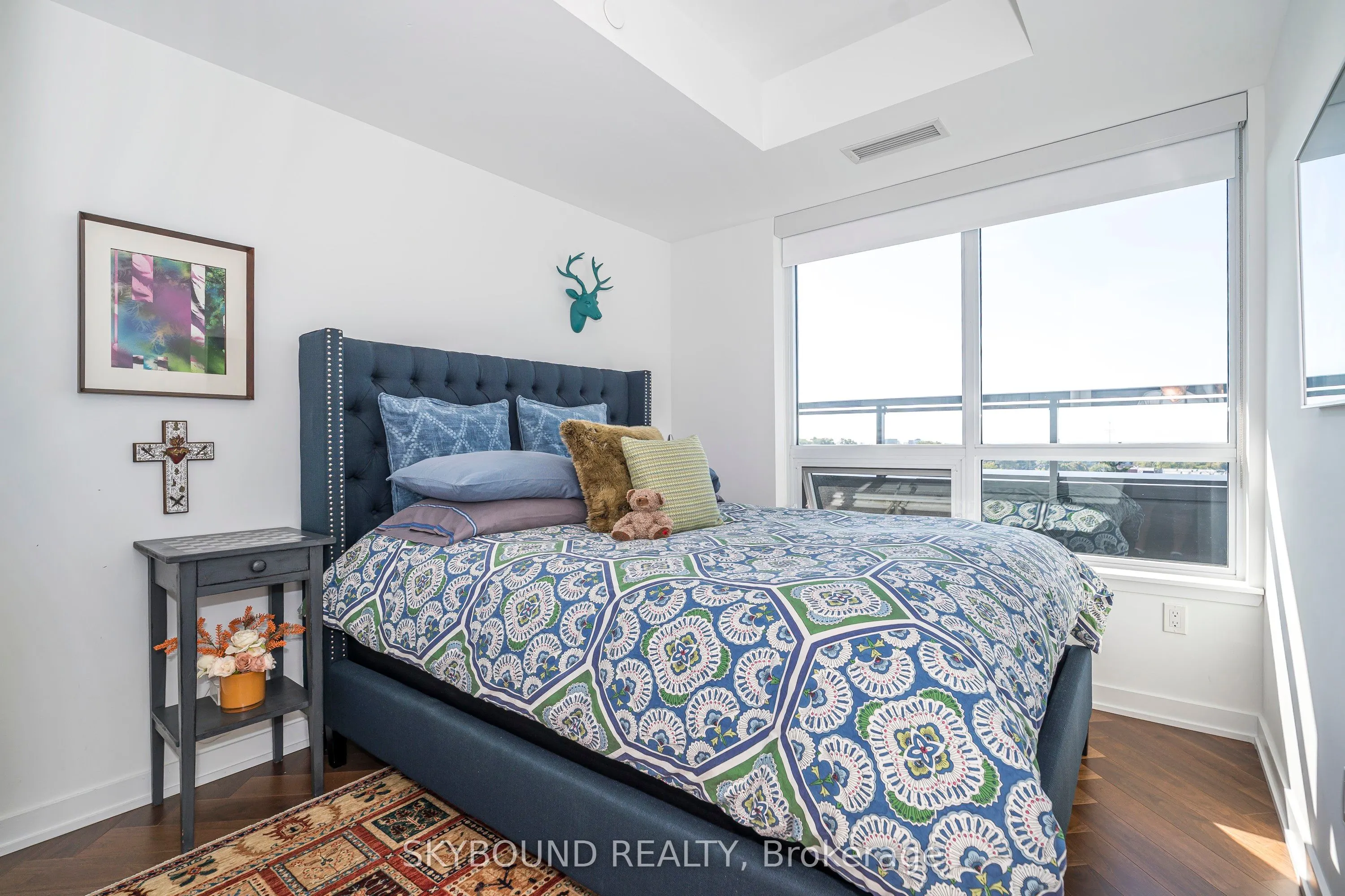 630 Greenwood Avenue, ## 703