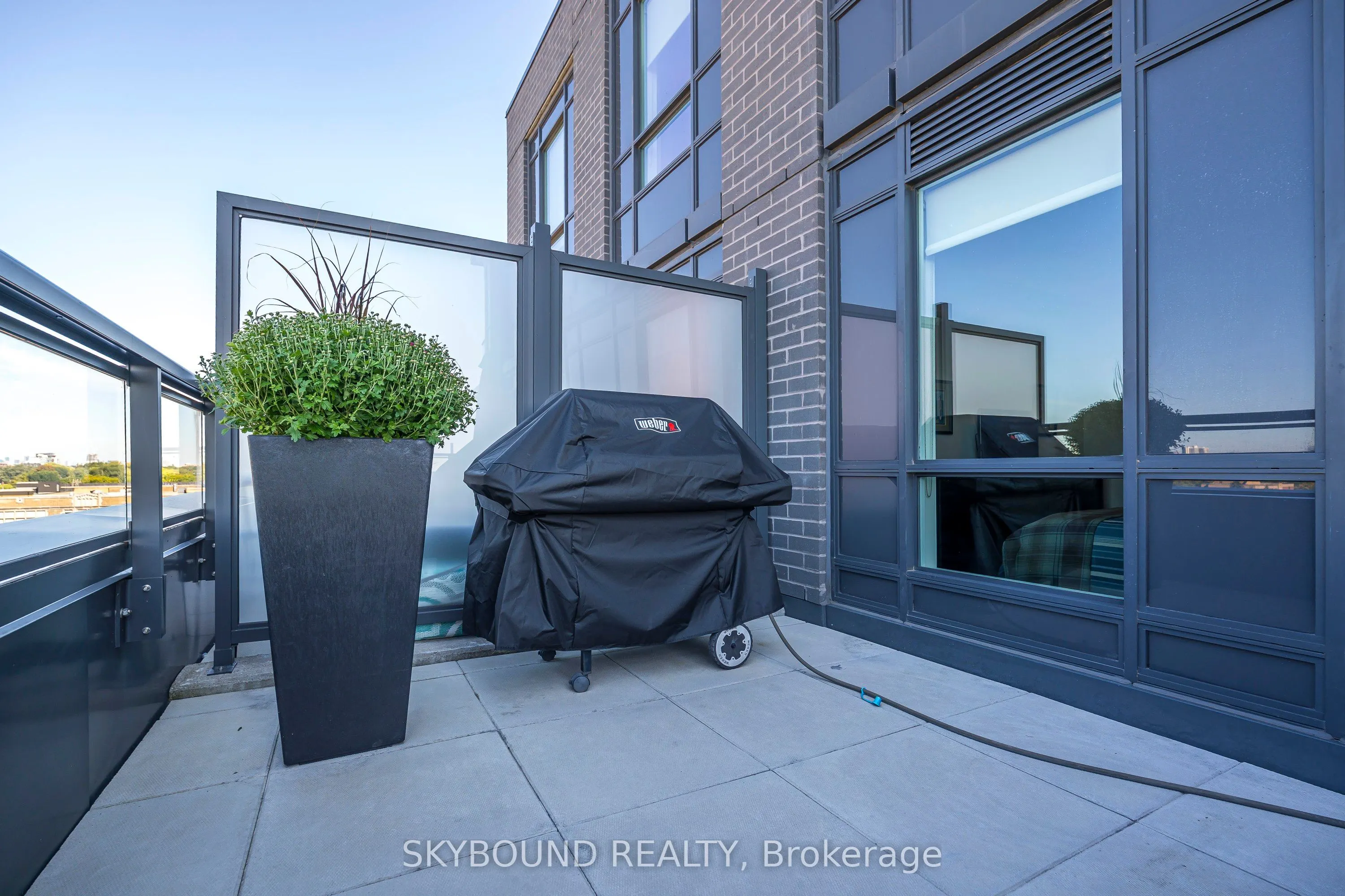 630 Greenwood Avenue, ## 703