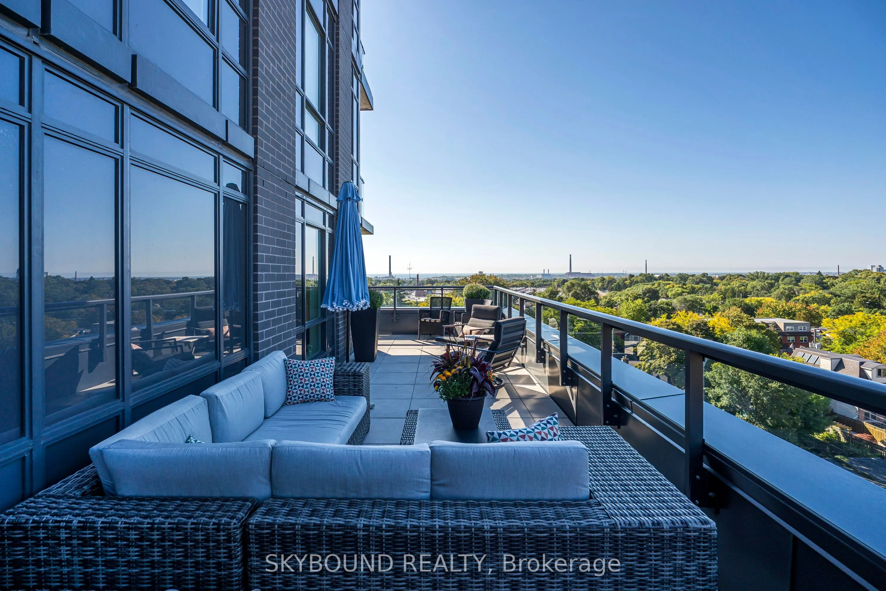 630 Greenwood Avenue, ## 703