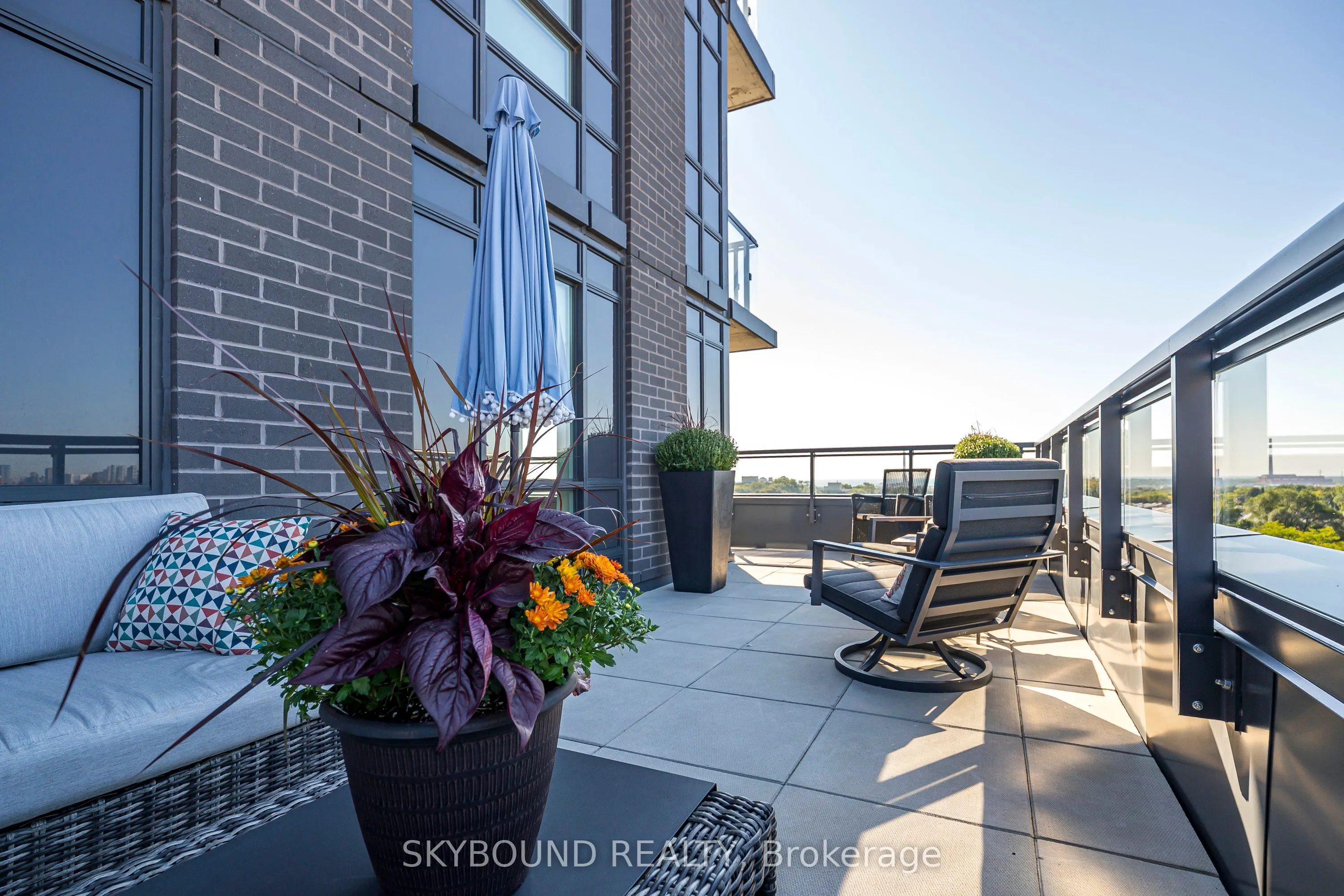 630 Greenwood Avenue, ## 703