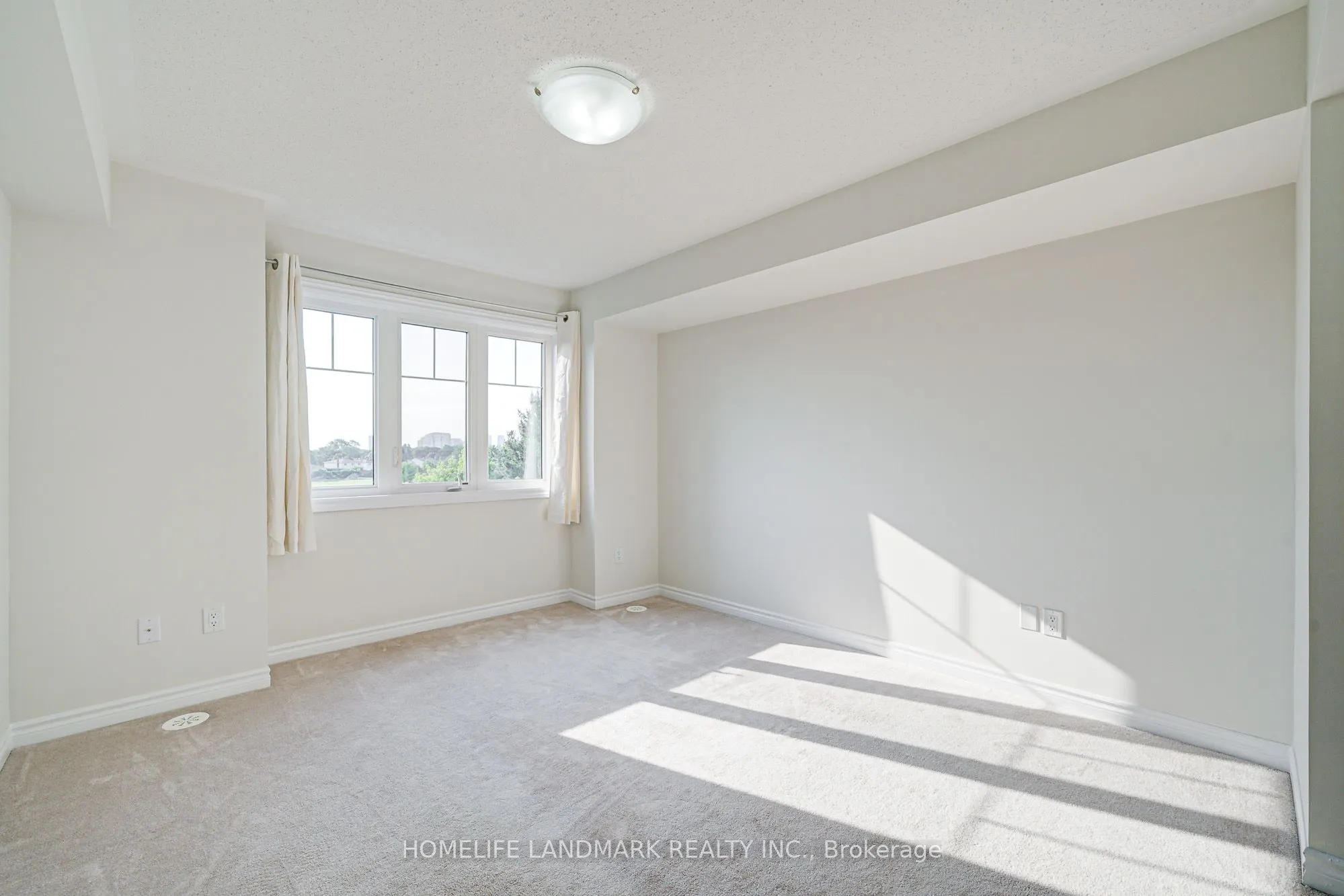 9 Eaton Park Lane, #8