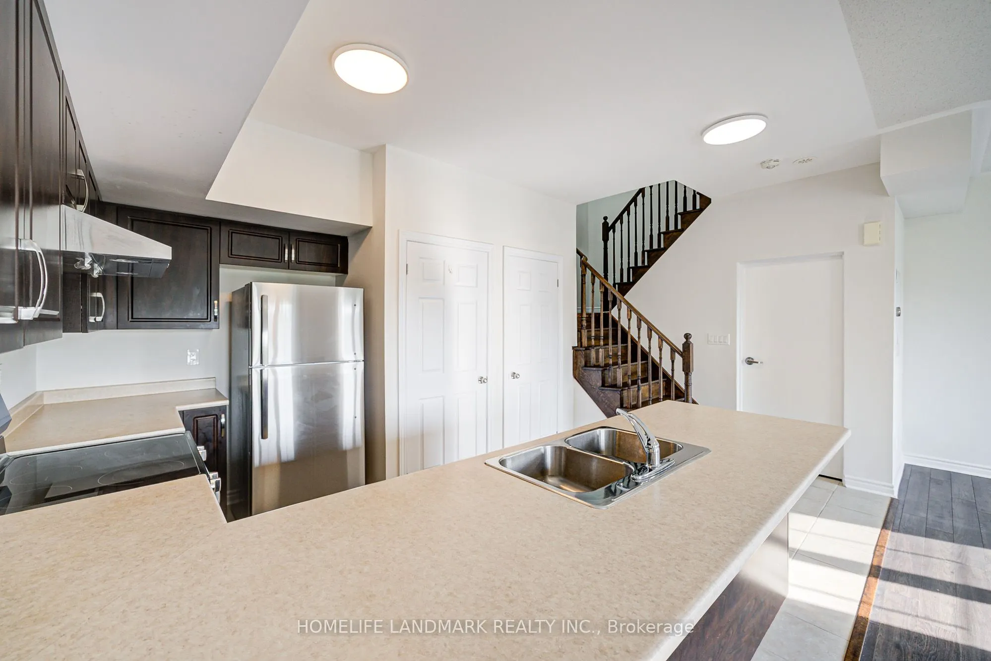 9 Eaton Park Lane, #8