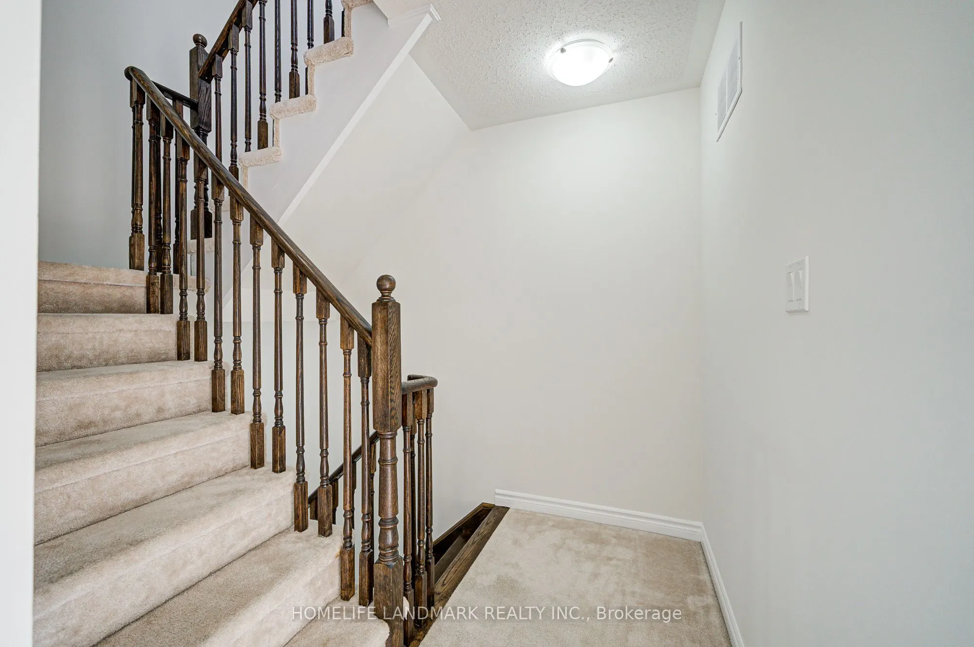 9 Eaton Park Lane, #8