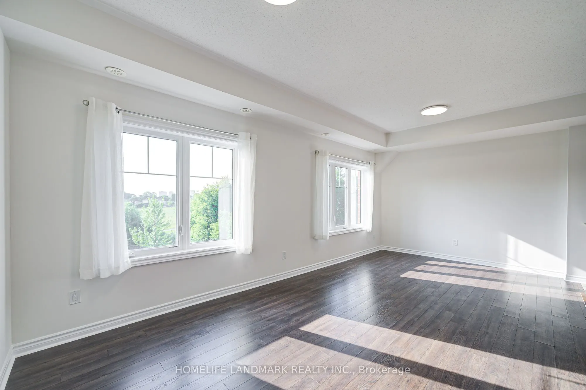 9 Eaton Park Lane, #8