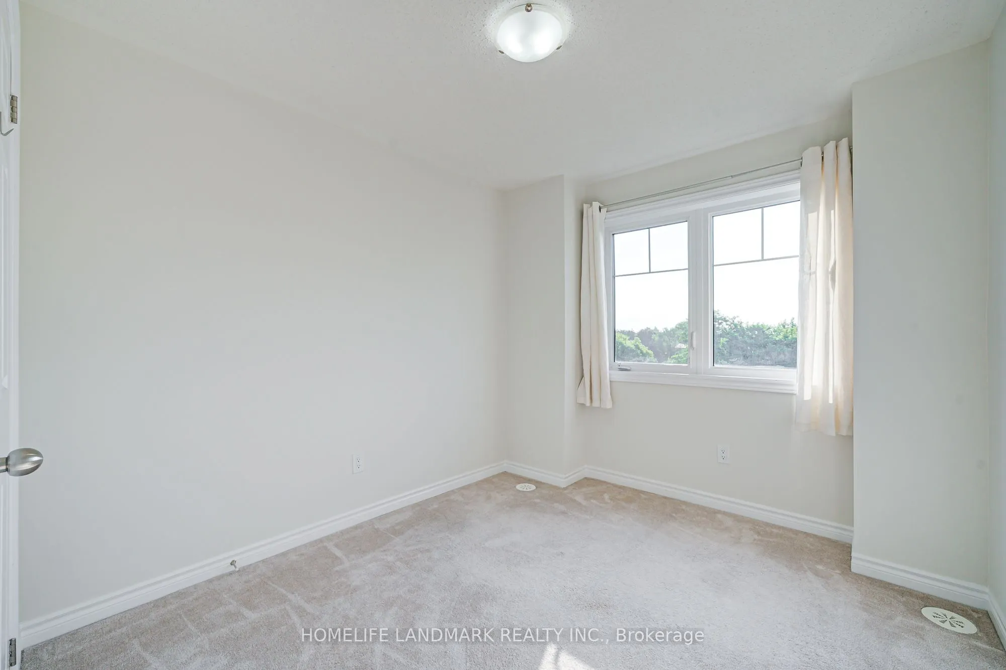 9 Eaton Park Lane, #8