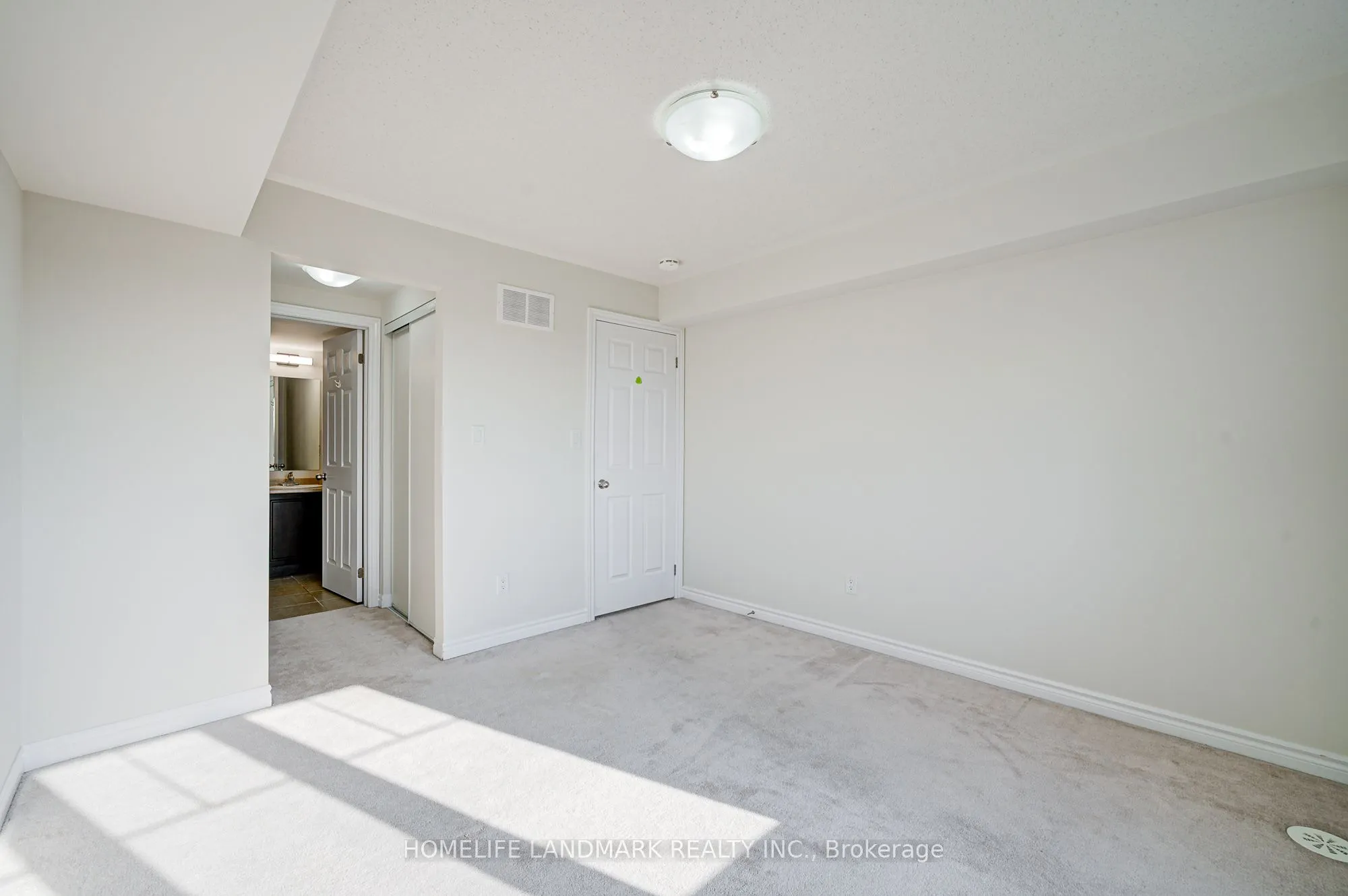 9 Eaton Park Lane, #8
