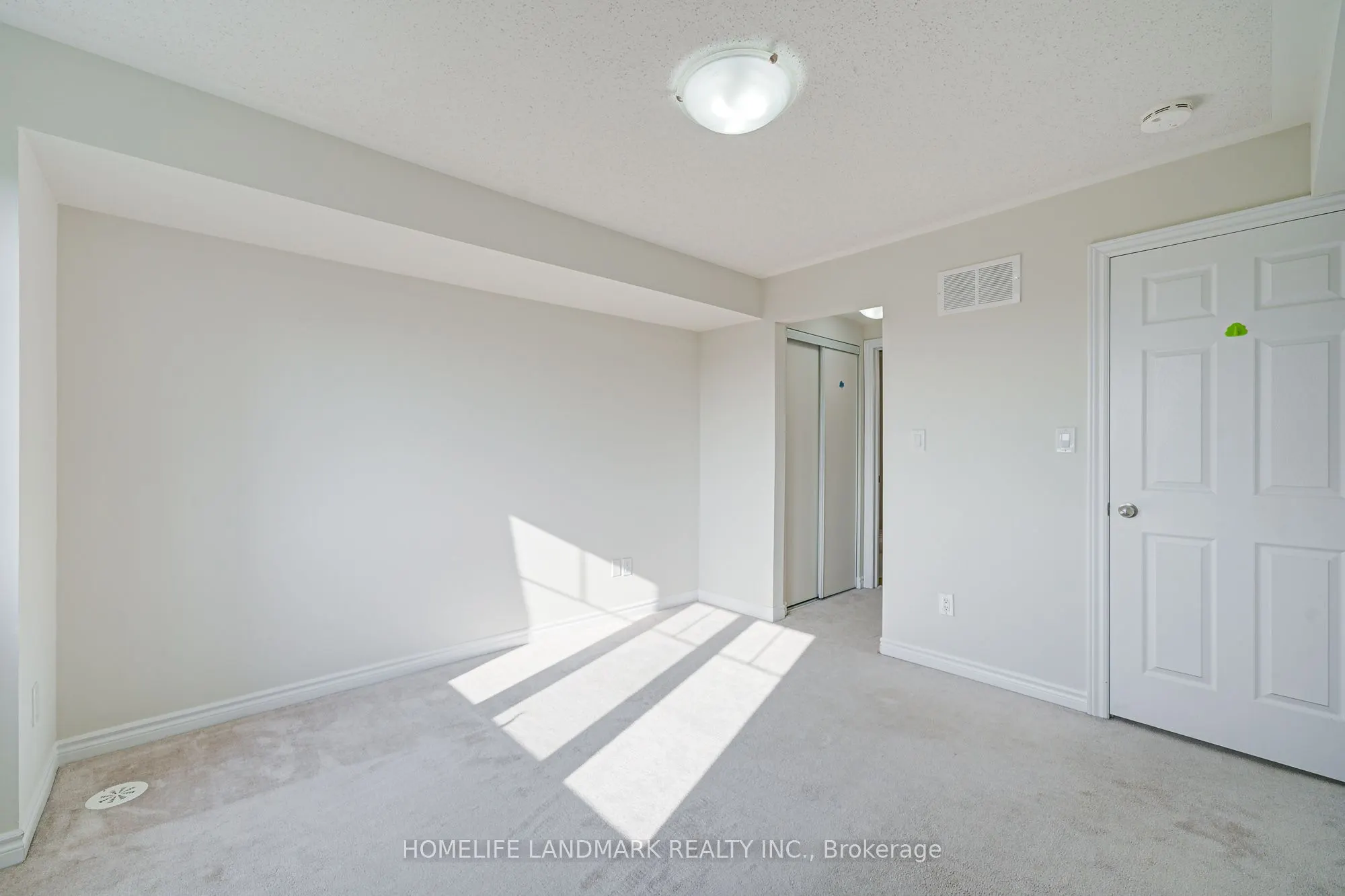 9 Eaton Park Lane, #8