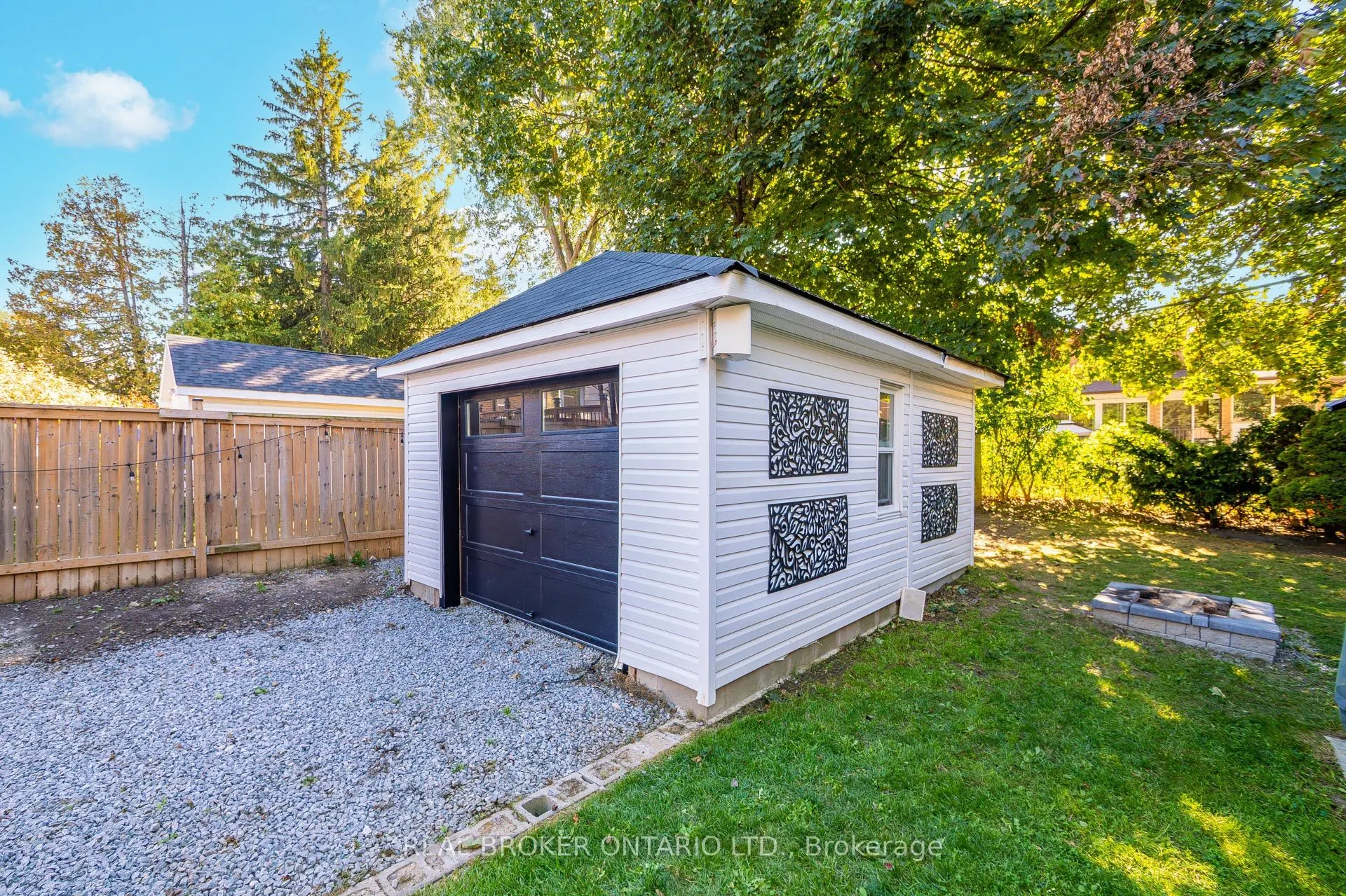 30 Presley Avenue