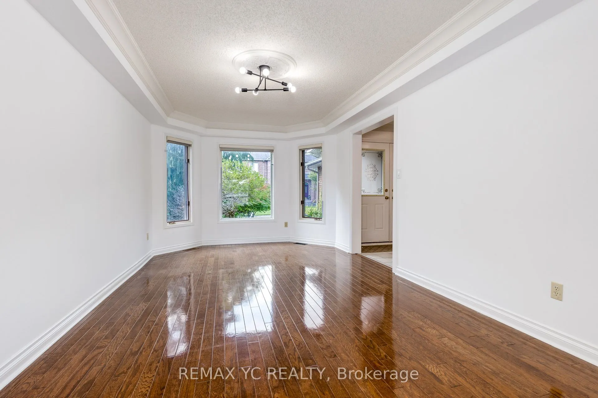 896 Darwin Drive