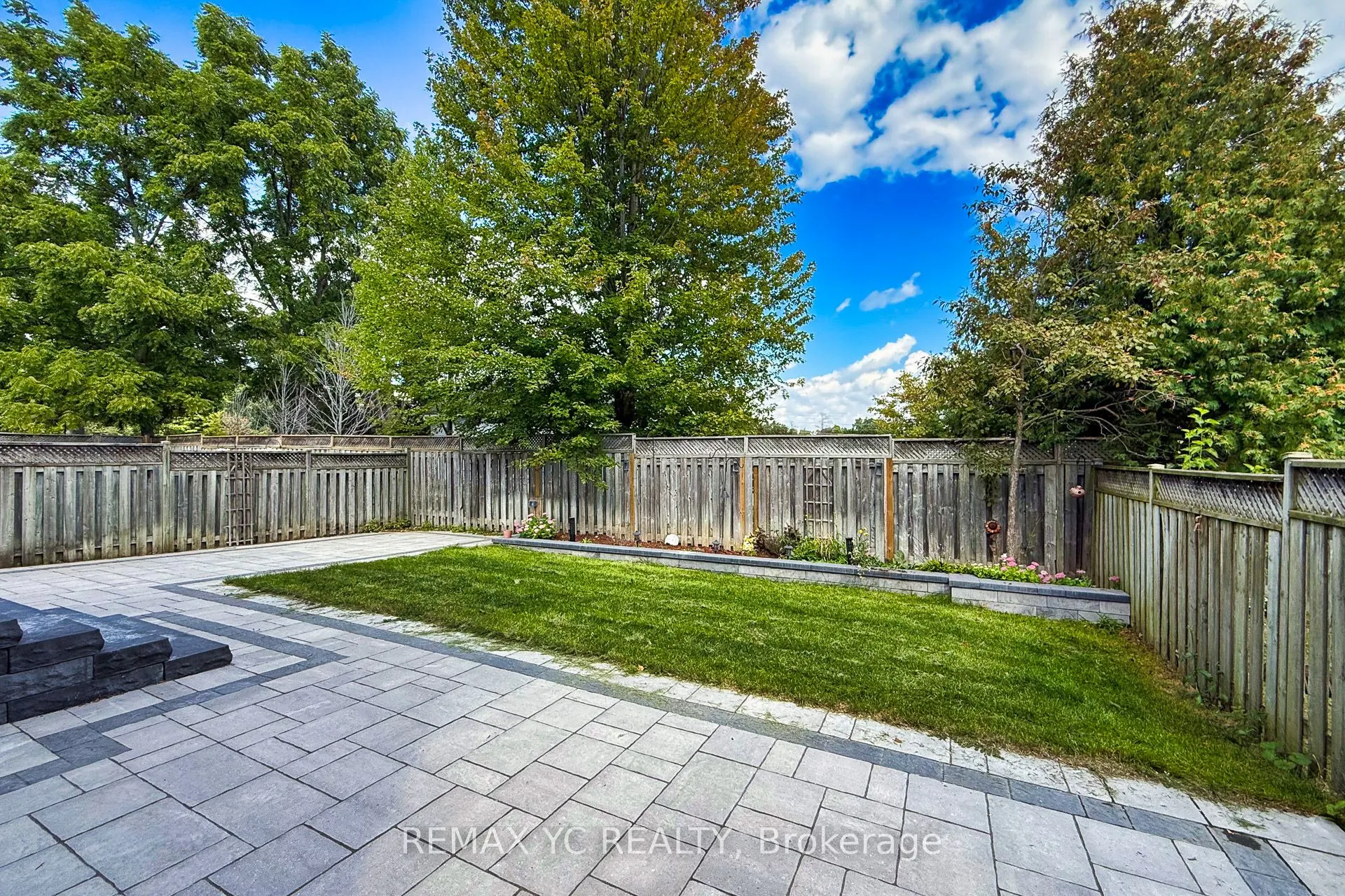 896 Darwin Drive